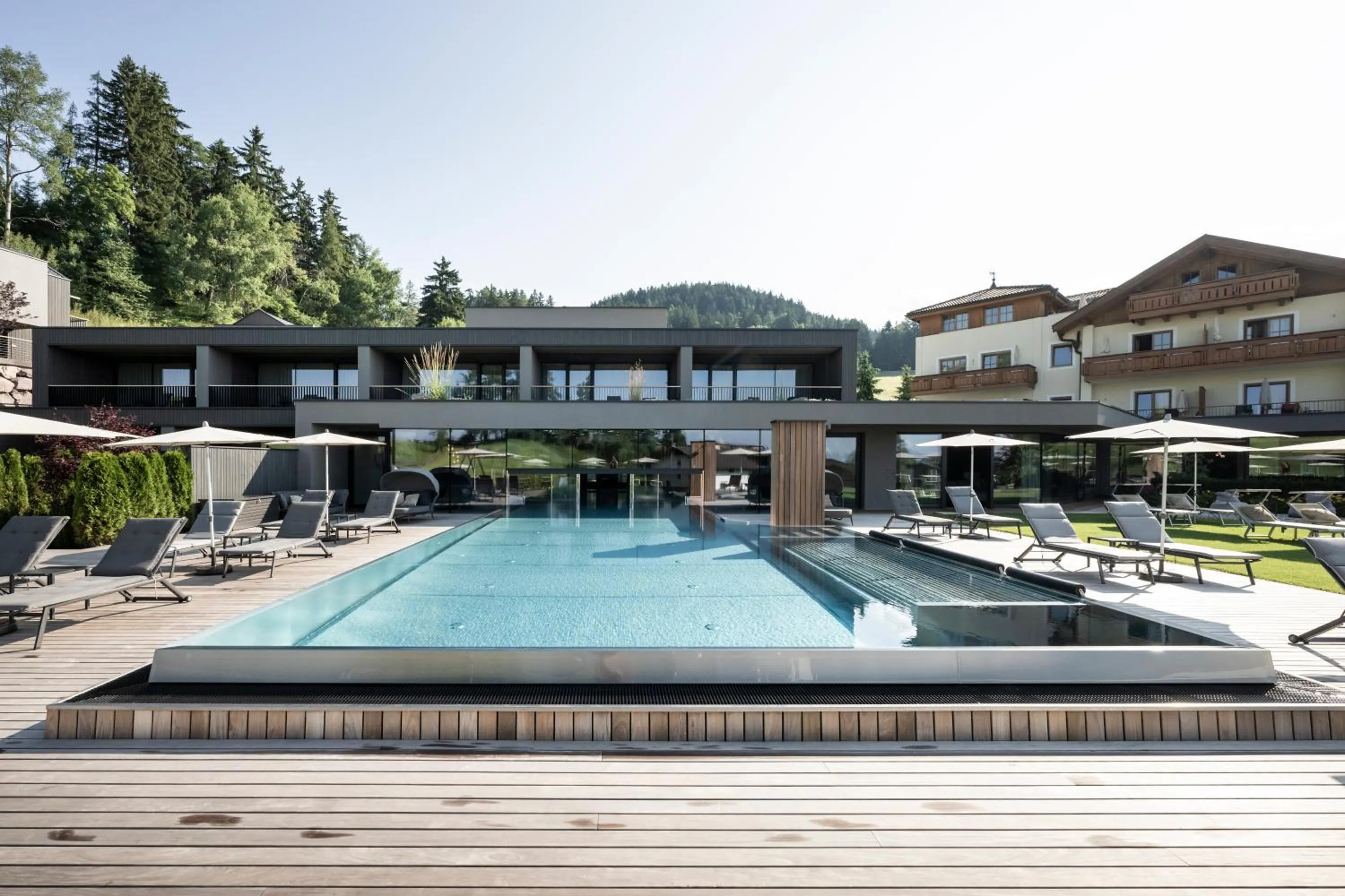 Swimming pool in Hotel Viertler