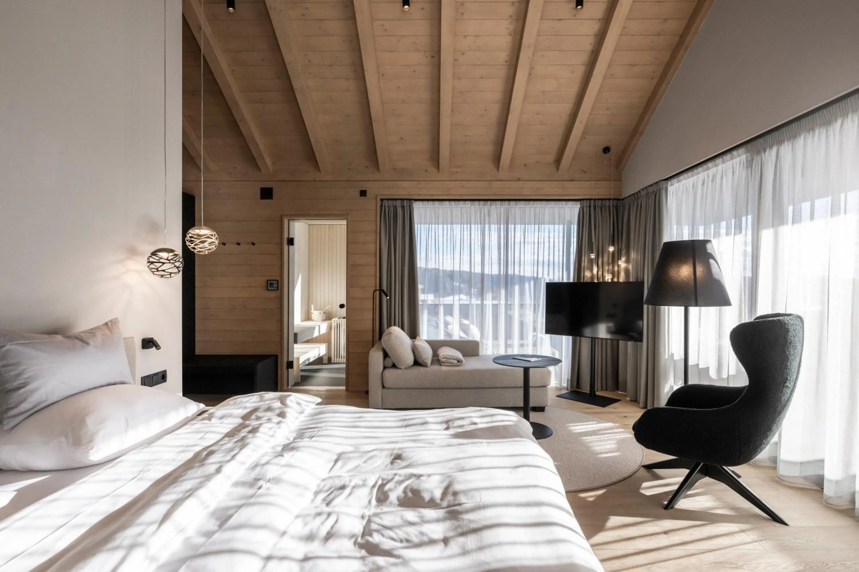 Seating area, Bed in Hotel Viertler