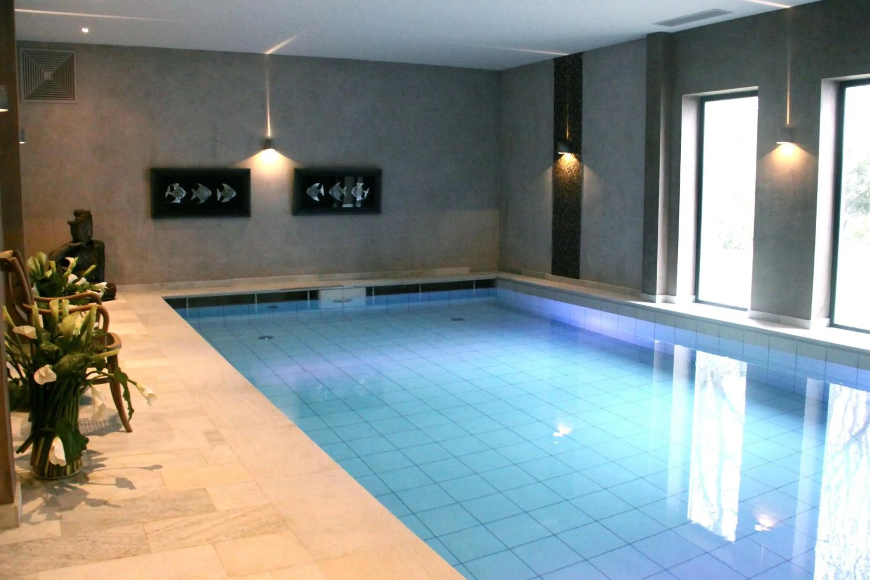 Swimming pool in Hotel Gut Bardenhagen