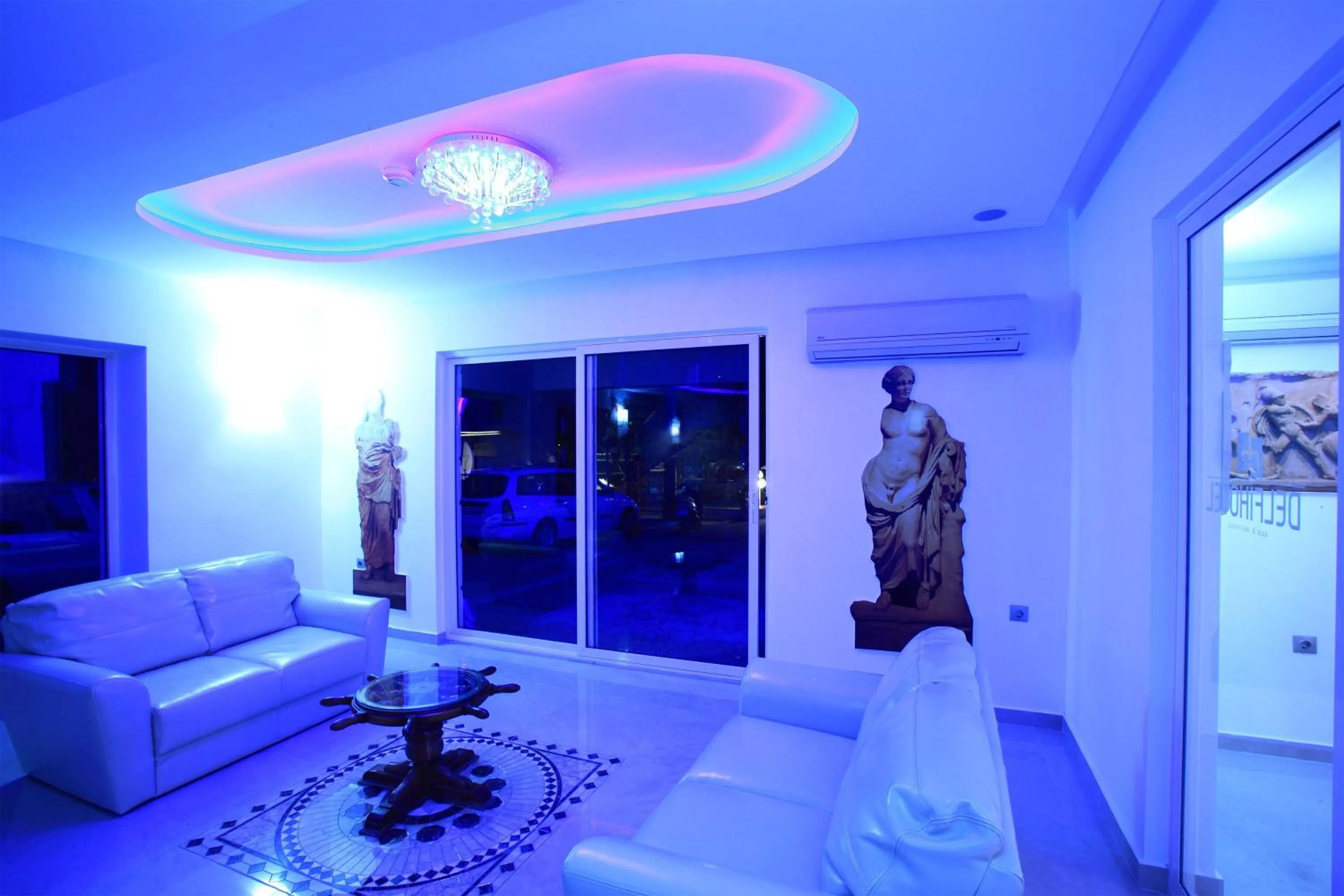 Lobby or reception in Delfi Hotel Spa & Wellness Center