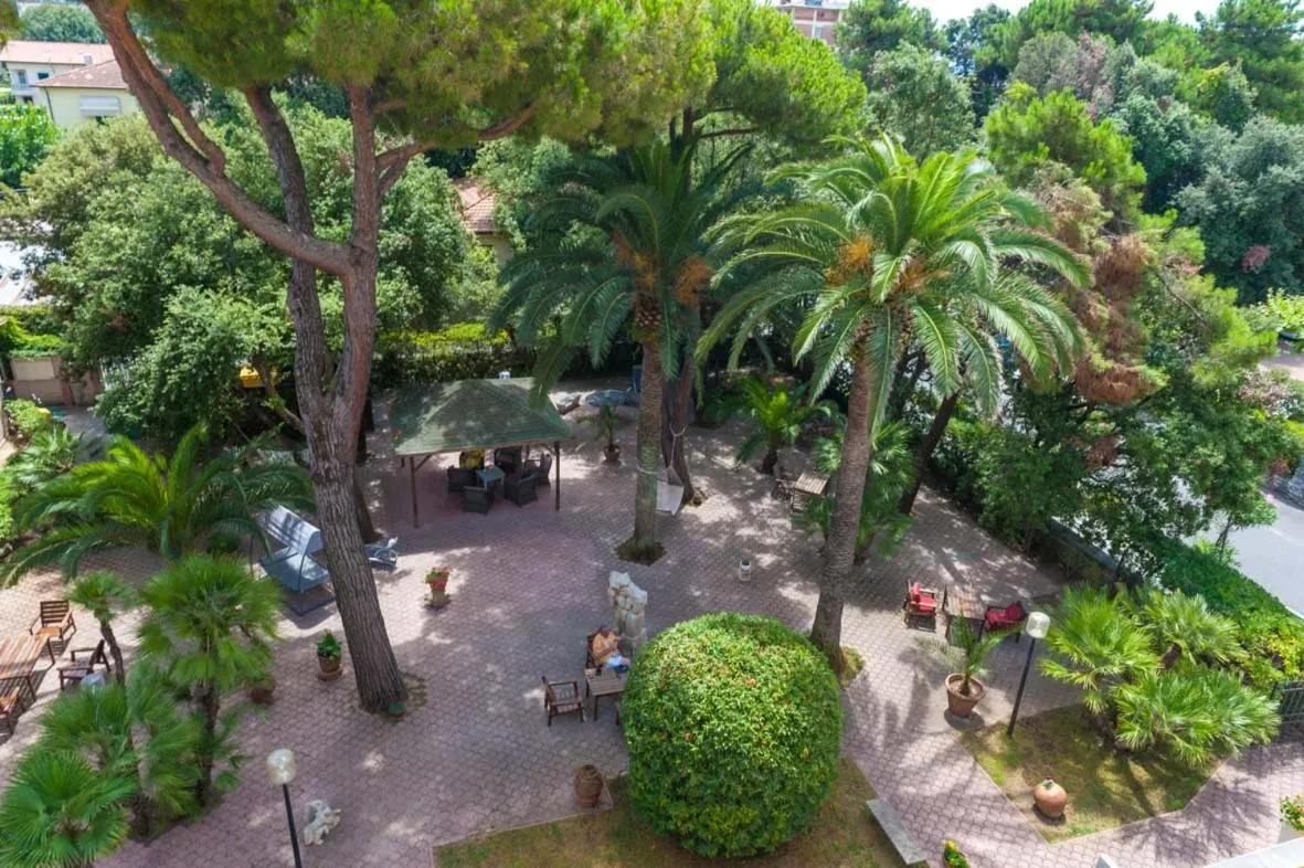 Garden in Albergo Battelli Only Adults