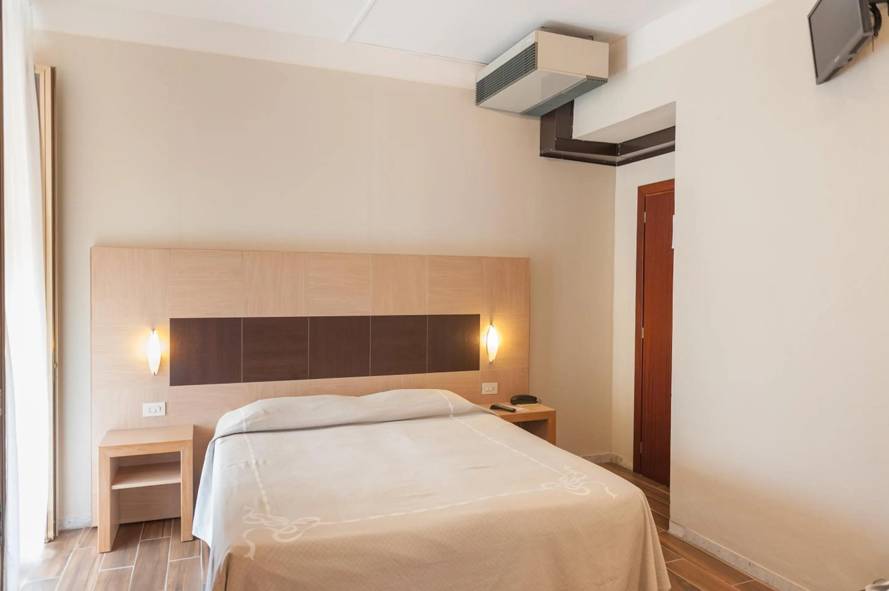 Bed in Albergo Battelli Only Adults