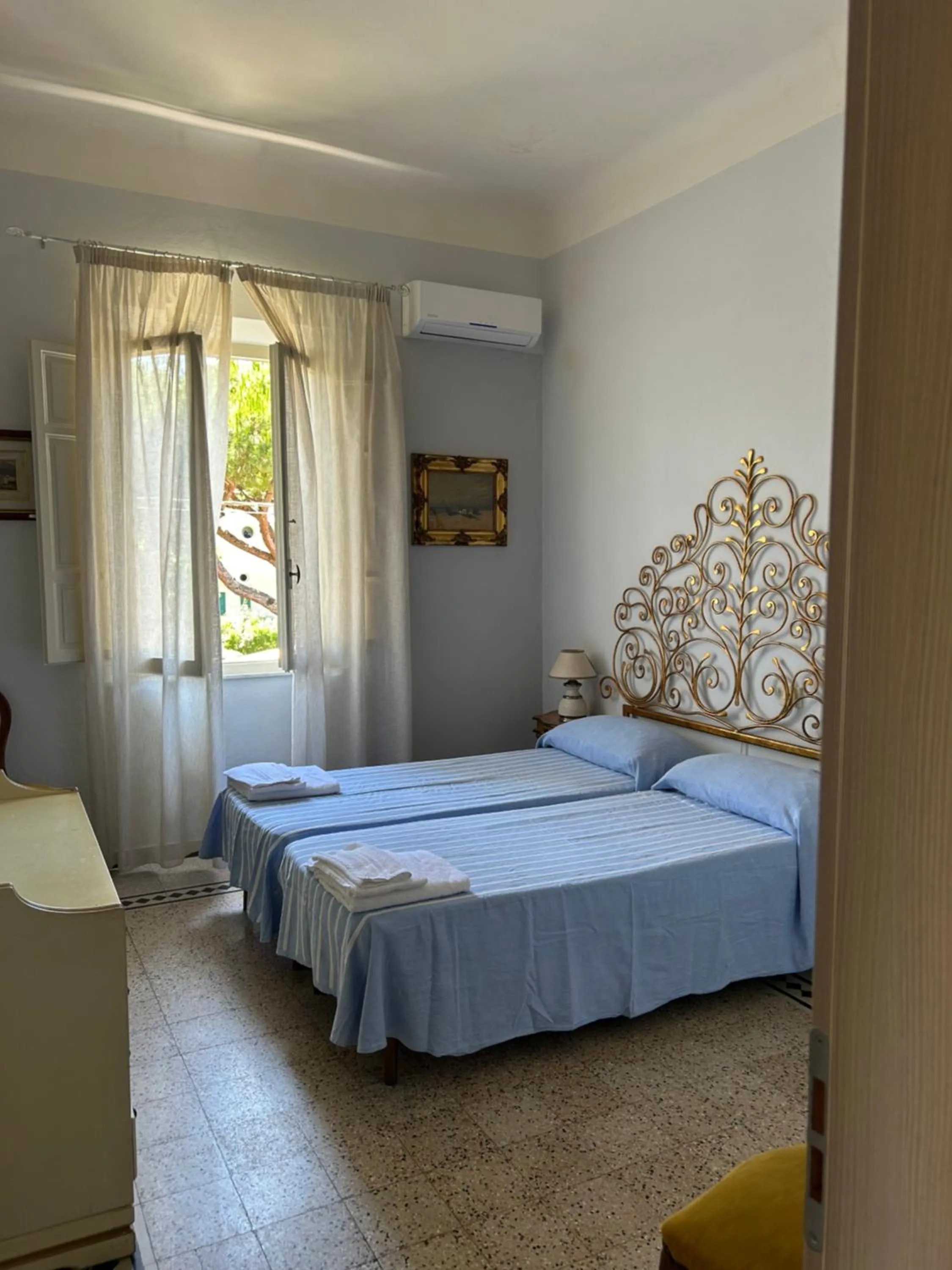 Bedroom, Bed in Albergo Battelli Only Adults