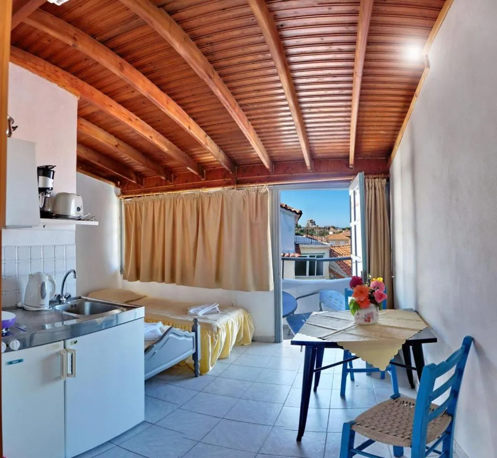 Theofilos Classic Hotel