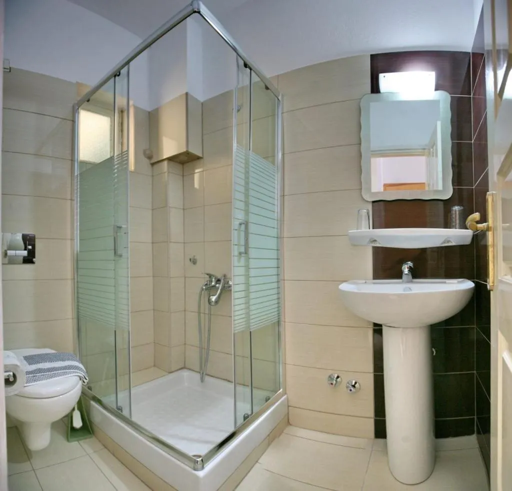 Theofilos Classic Hotel