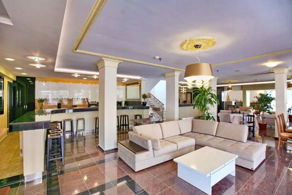 Restaurant/places to eat in Theofilos Classic Hotel