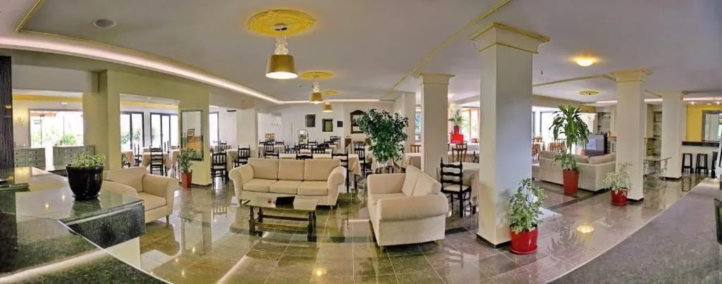 Restaurant/places to eat in Theofilos Classic Hotel
