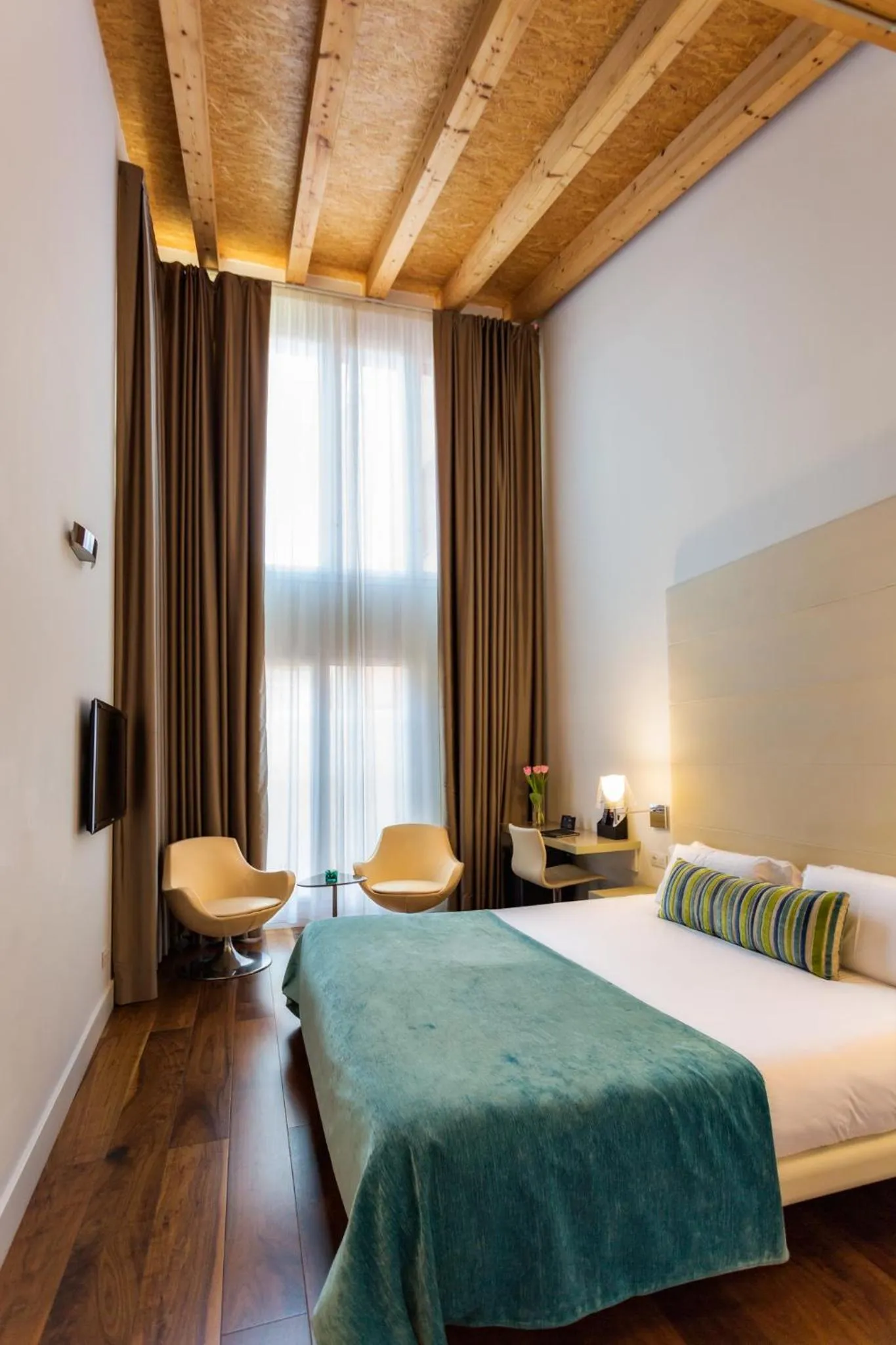 Photo of the whole room, Bed in Sercotel Calle Mayor