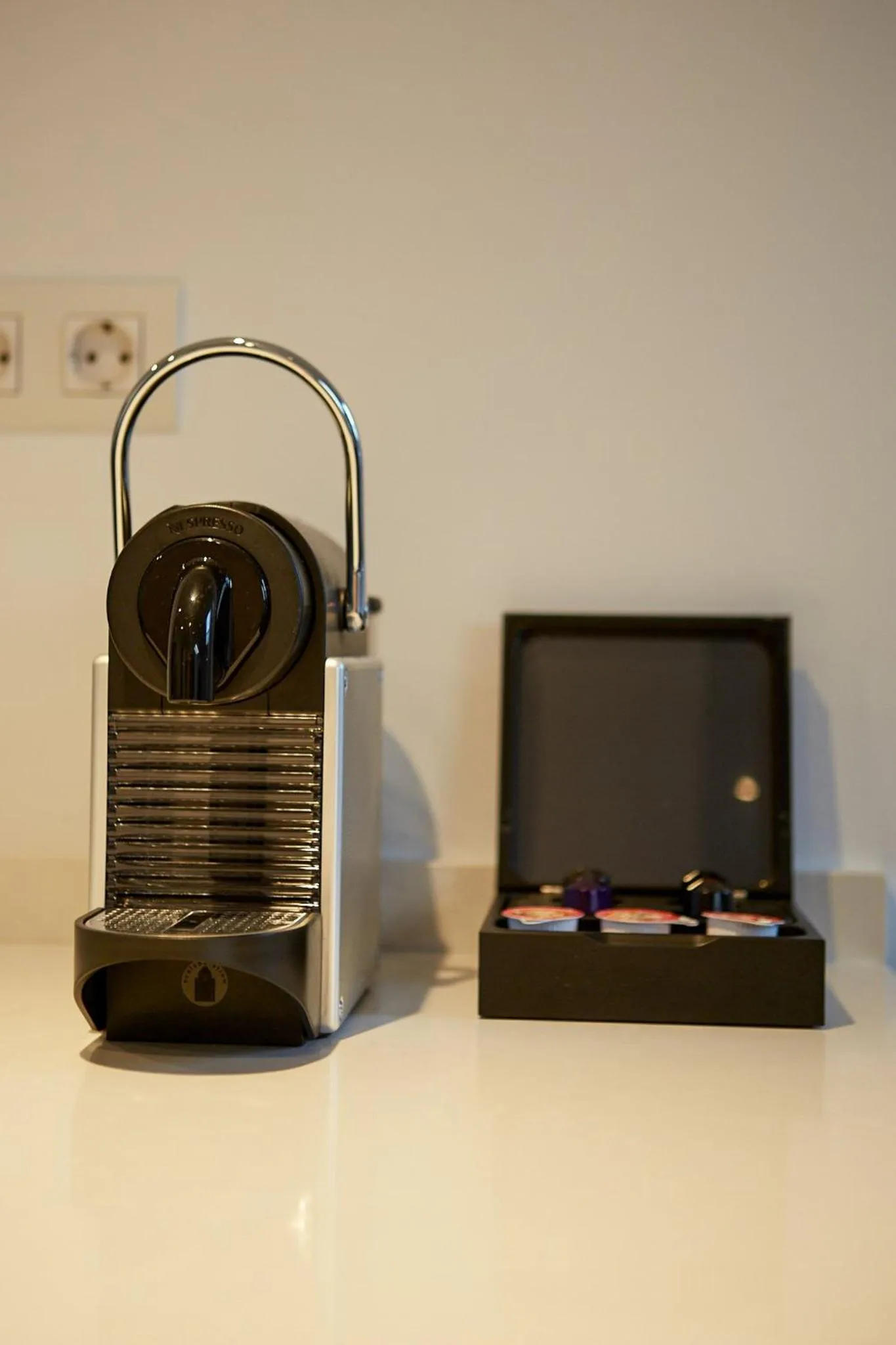 Photo of the whole room in Sercotel Calle Mayor