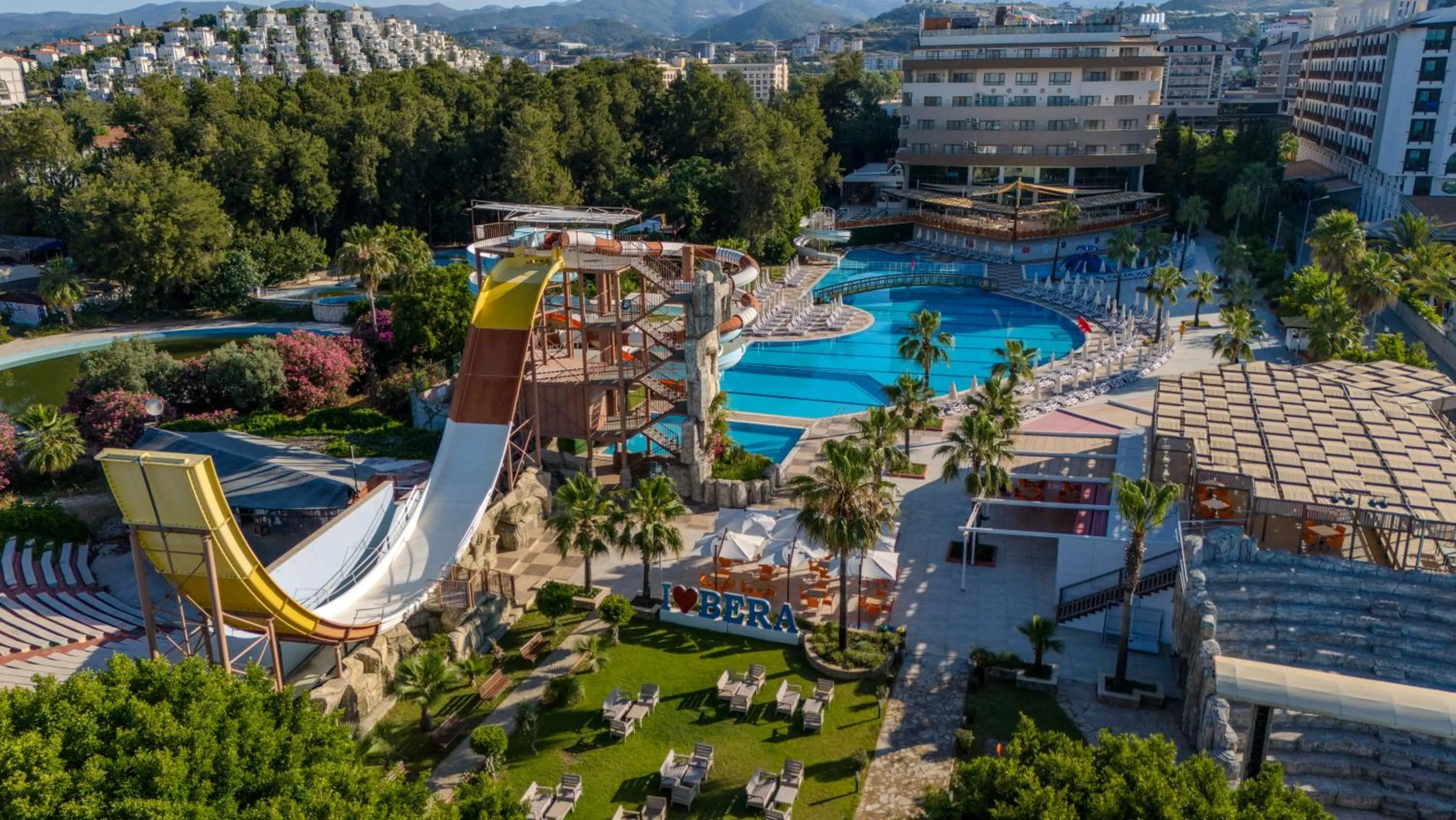 Property building in Bera Alanya Hotel - Halal All Inclusive