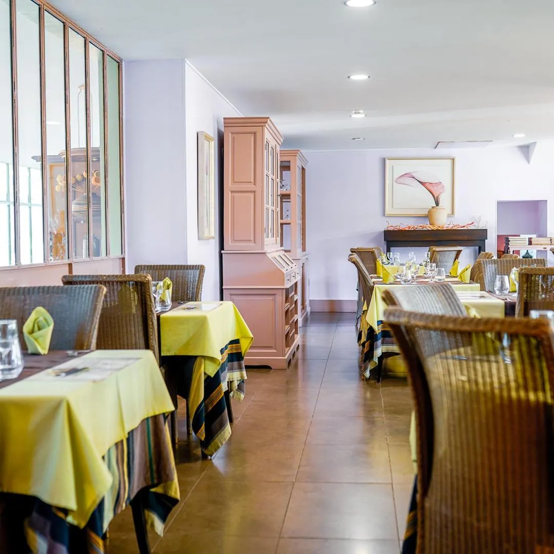 Restaurant/places to eat in Auberge du Manet