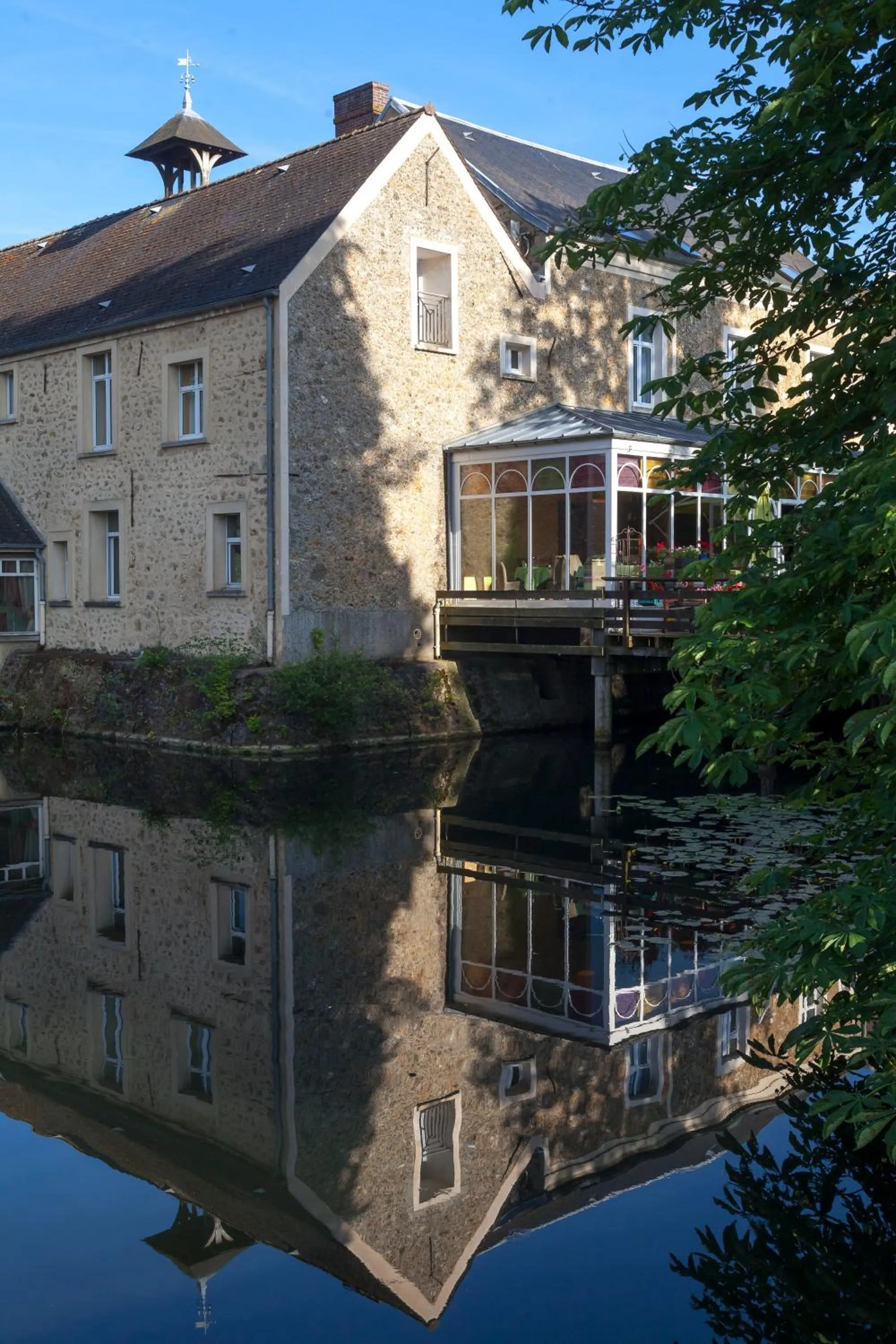 Property building in Auberge du Manet