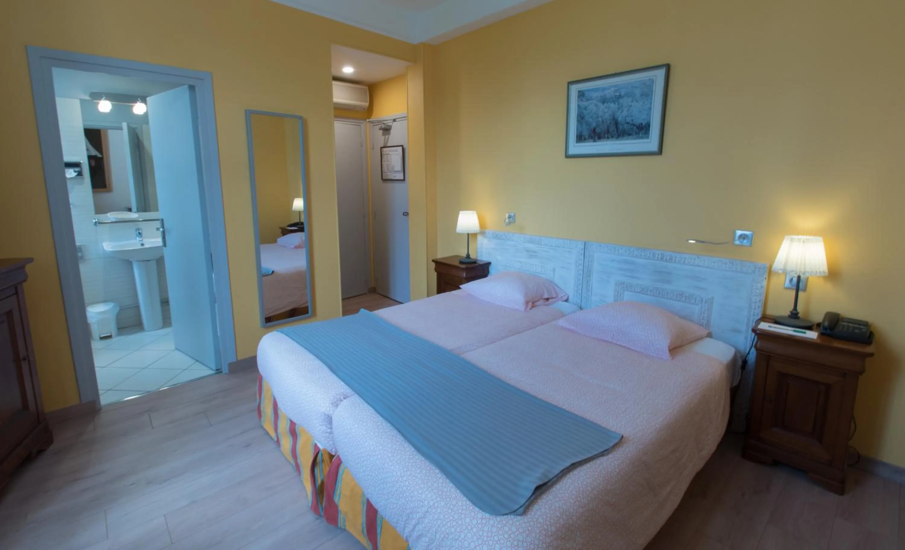 Bed in Auberge du Manet