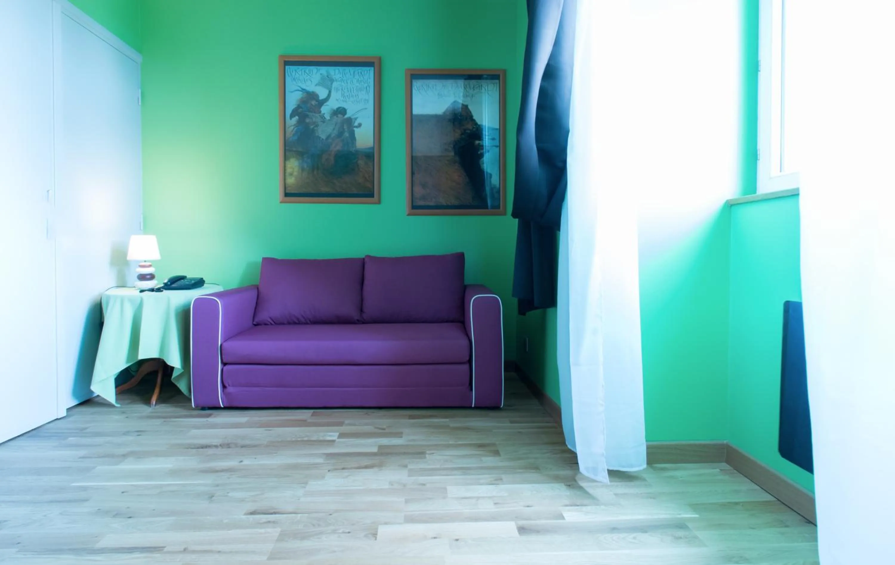 Seating area in Auberge du Manet