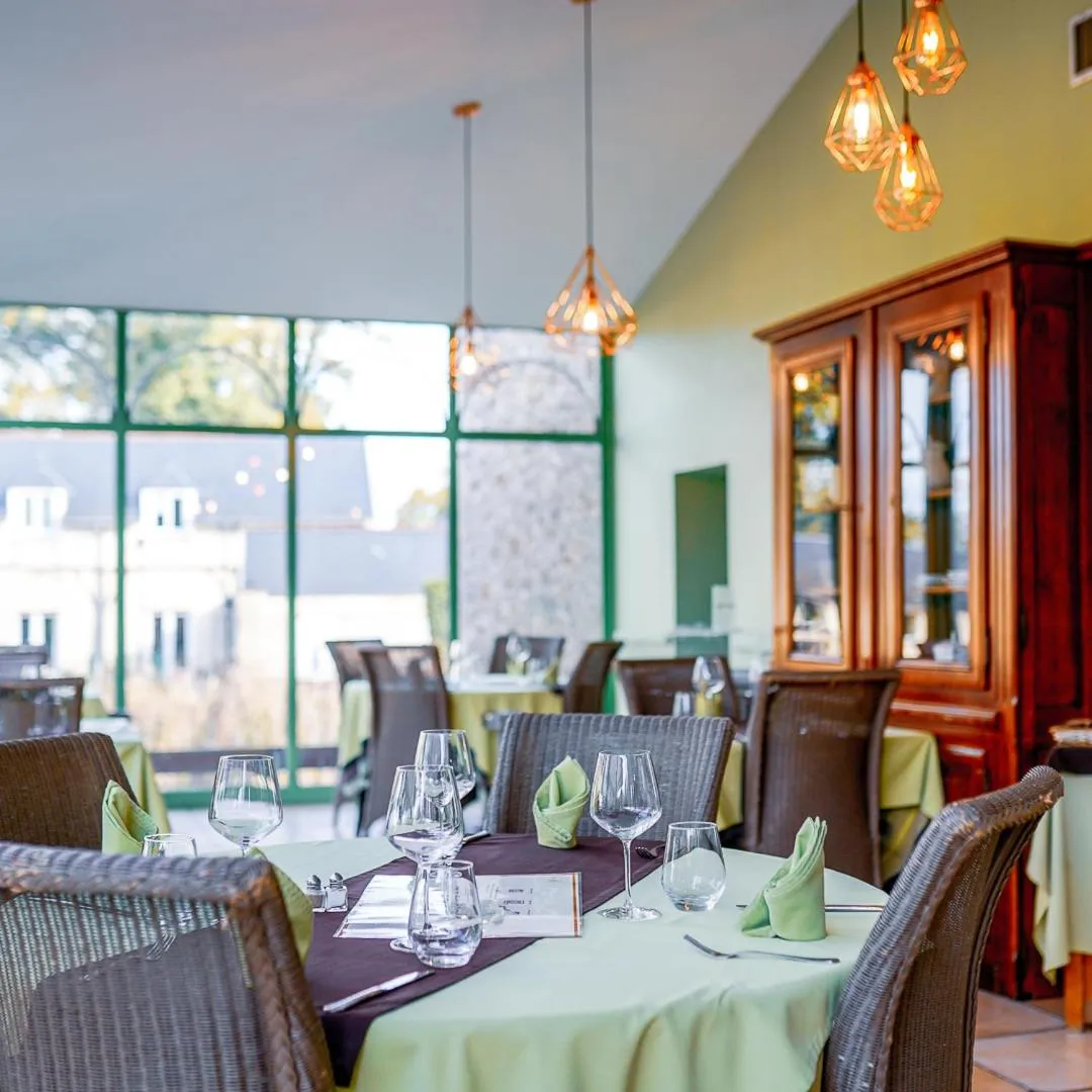 Restaurant/places to eat in Auberge du Manet