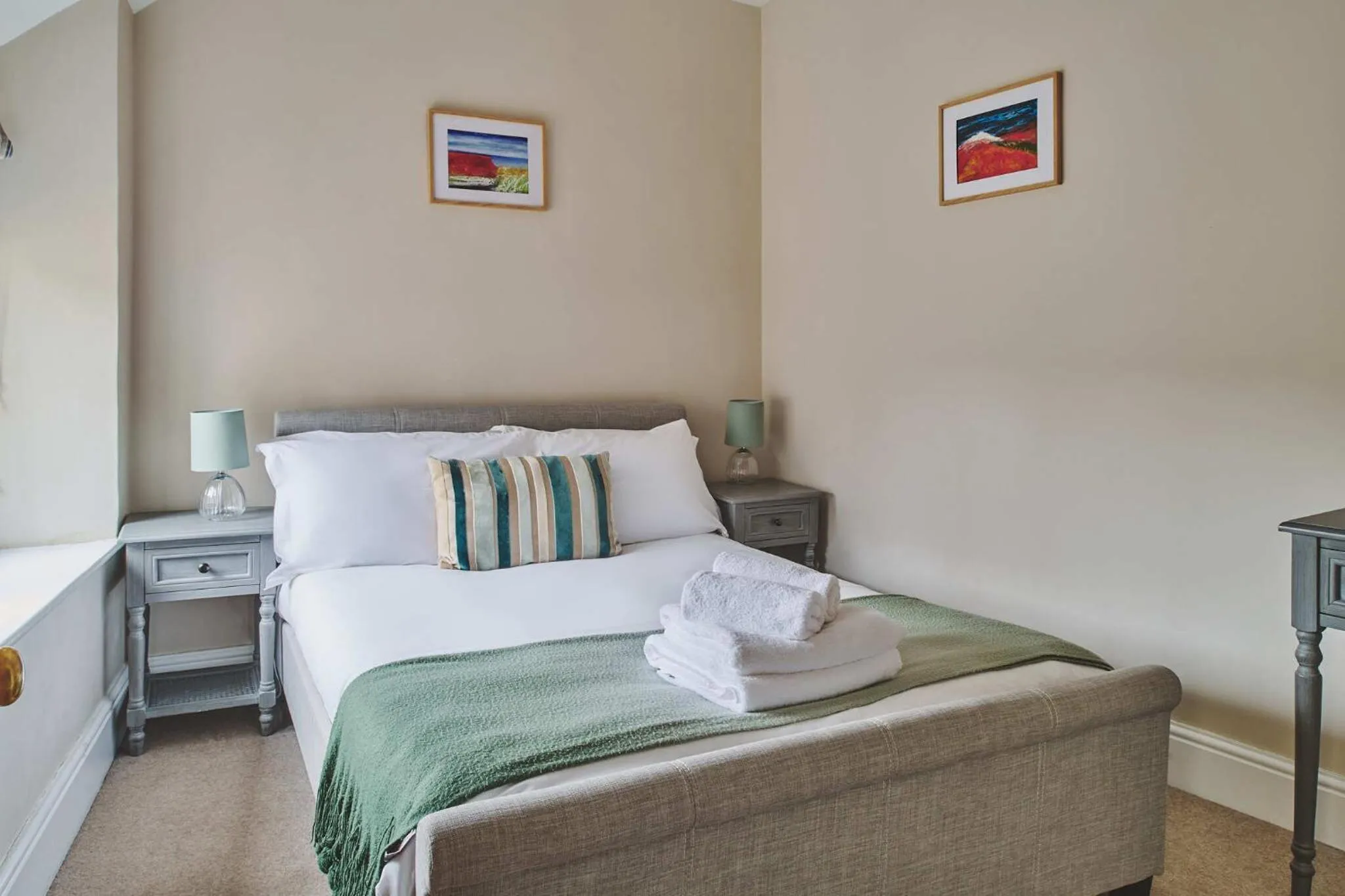 Bedroom, Bed in Rathbone Cottage - Pets Stay for Free