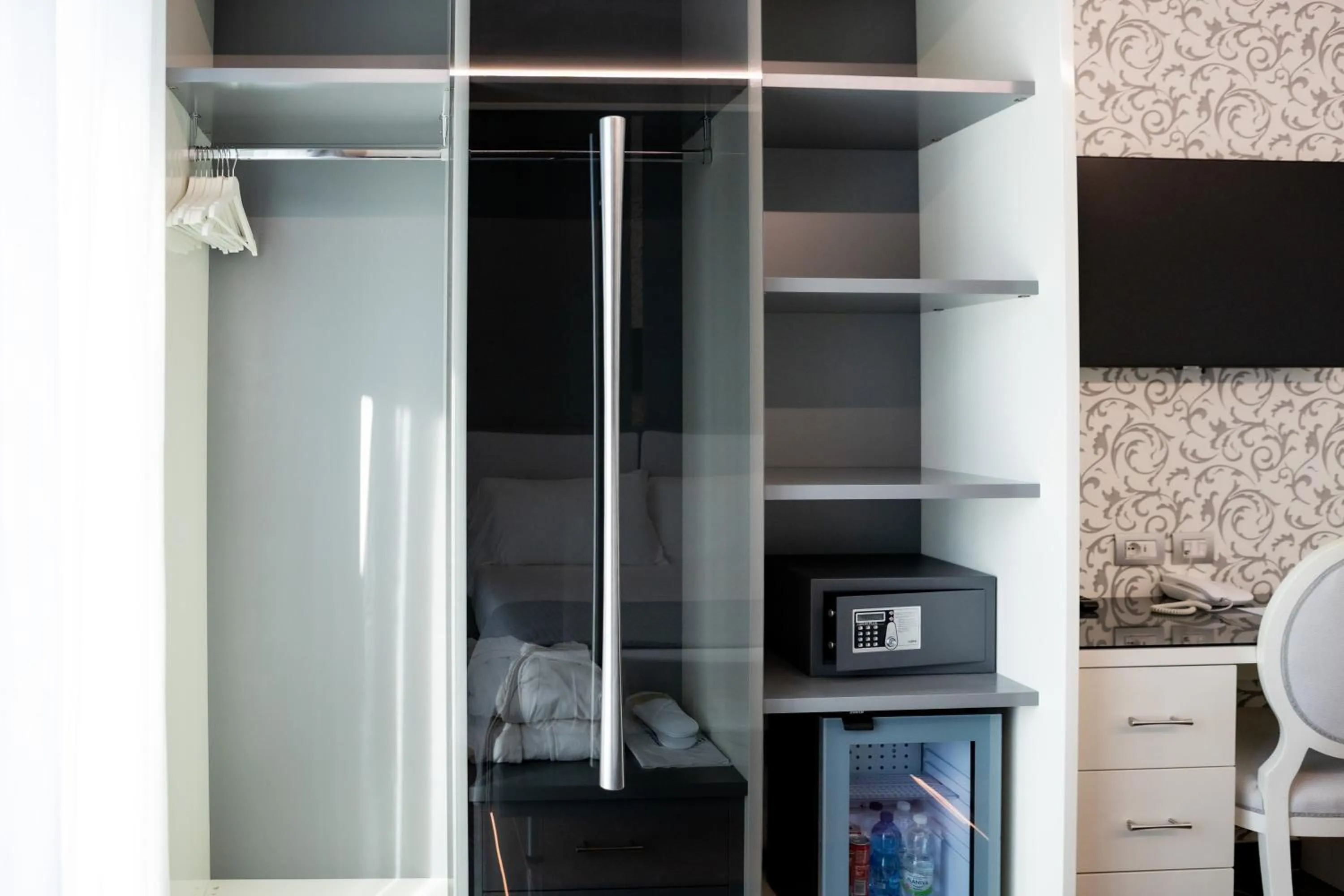 TV and multimedia in Hotel Due Mari & SPA