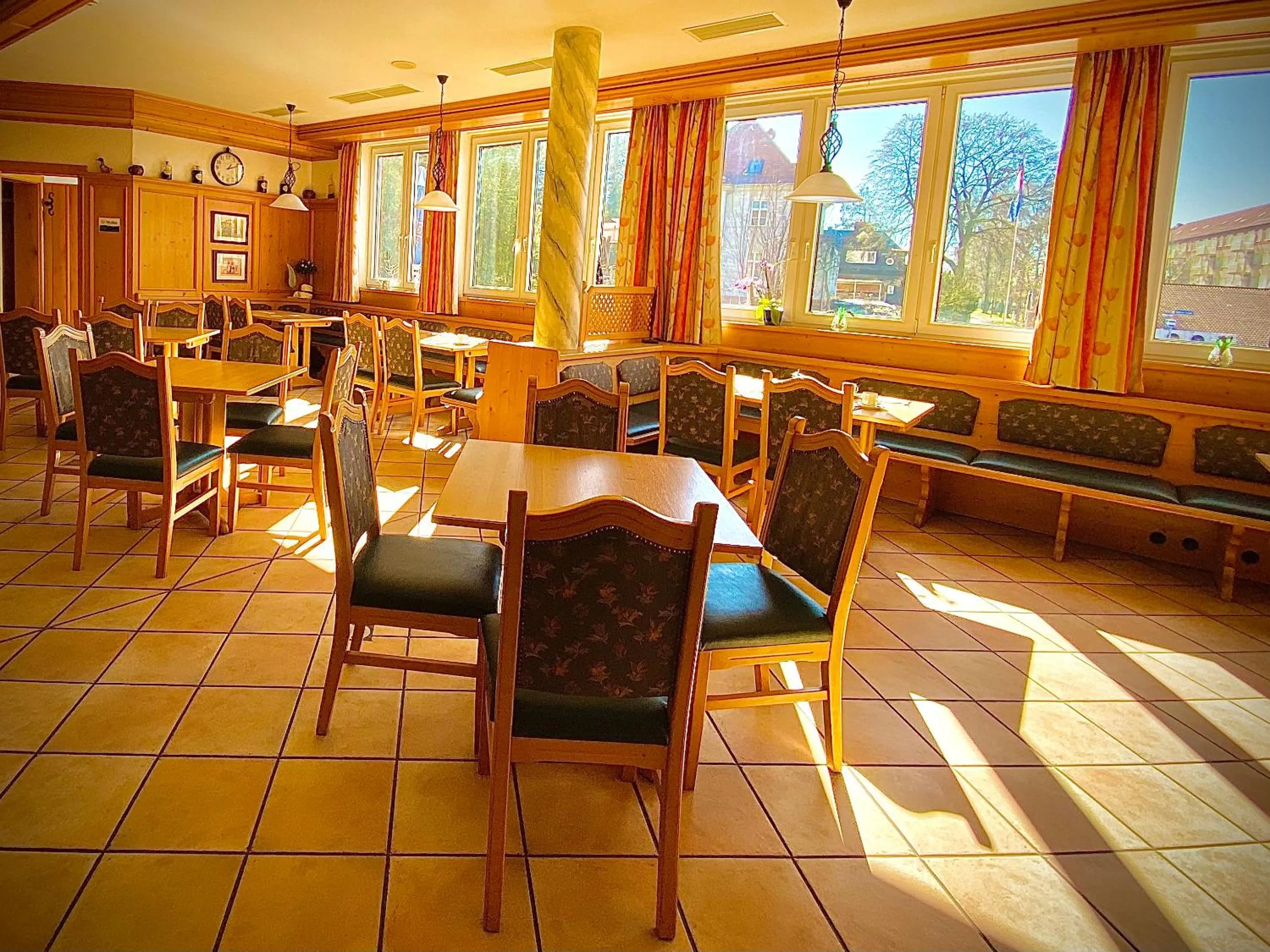 Restaurant/places to eat in Meister BÄR HOTEL Wettiner Hof