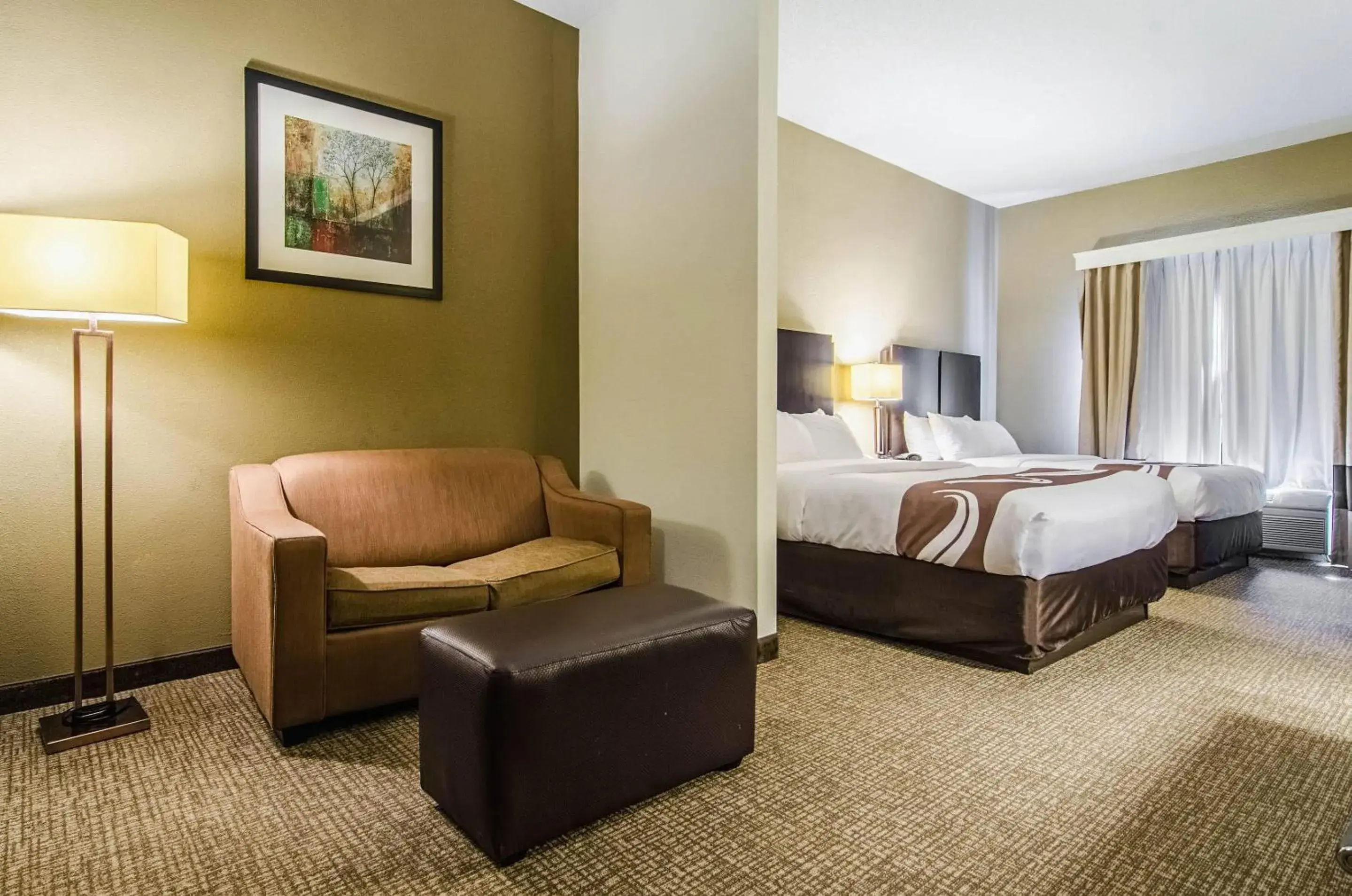 Bedroom, Bed in Quality Suites Graham - Burlington South Bedroom, Bed in Quality Suites Graham - Burlington South