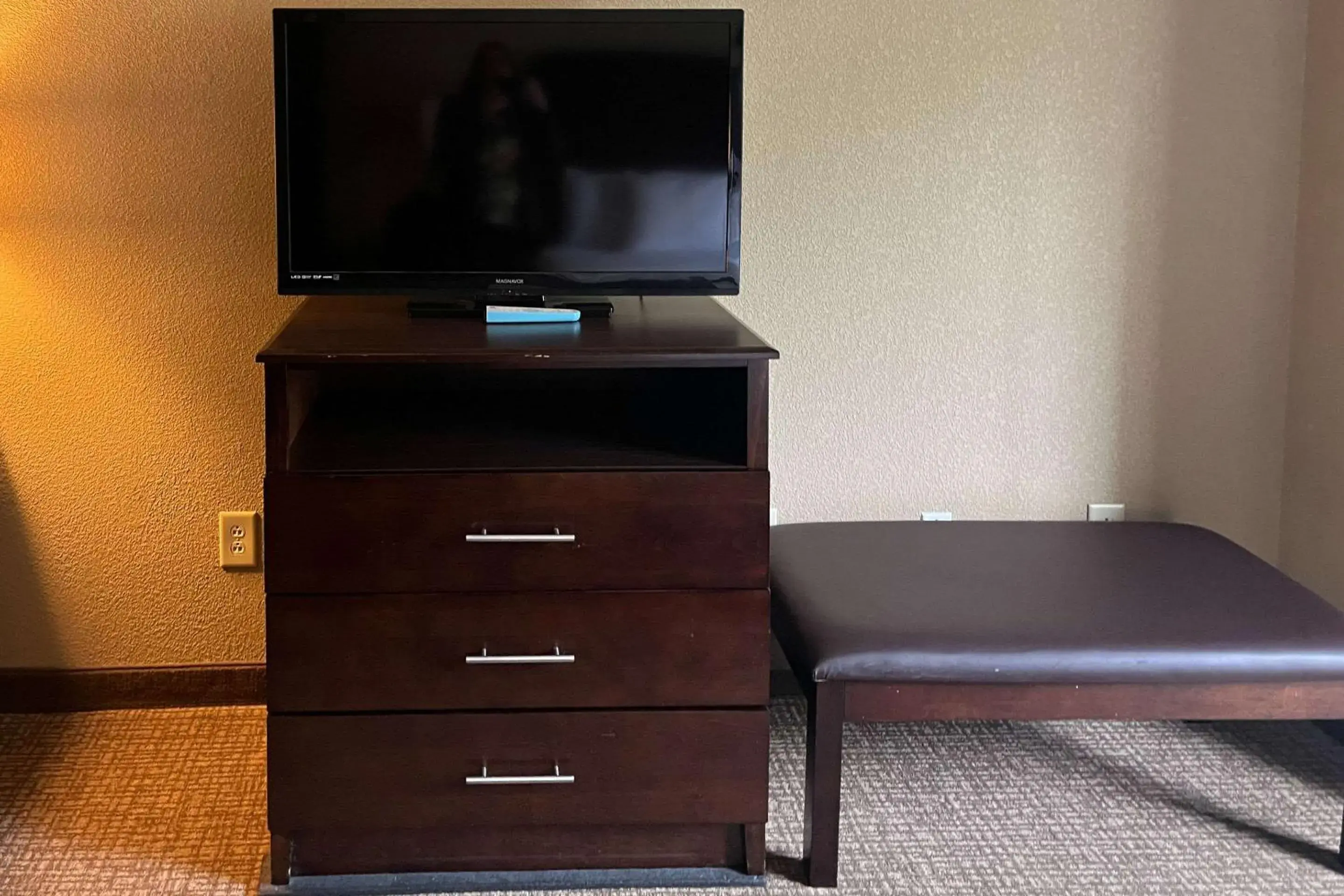 Bedroom in Quality Suites Graham - Burlington South Bedroom in Quality Suites Graham - Burlington South