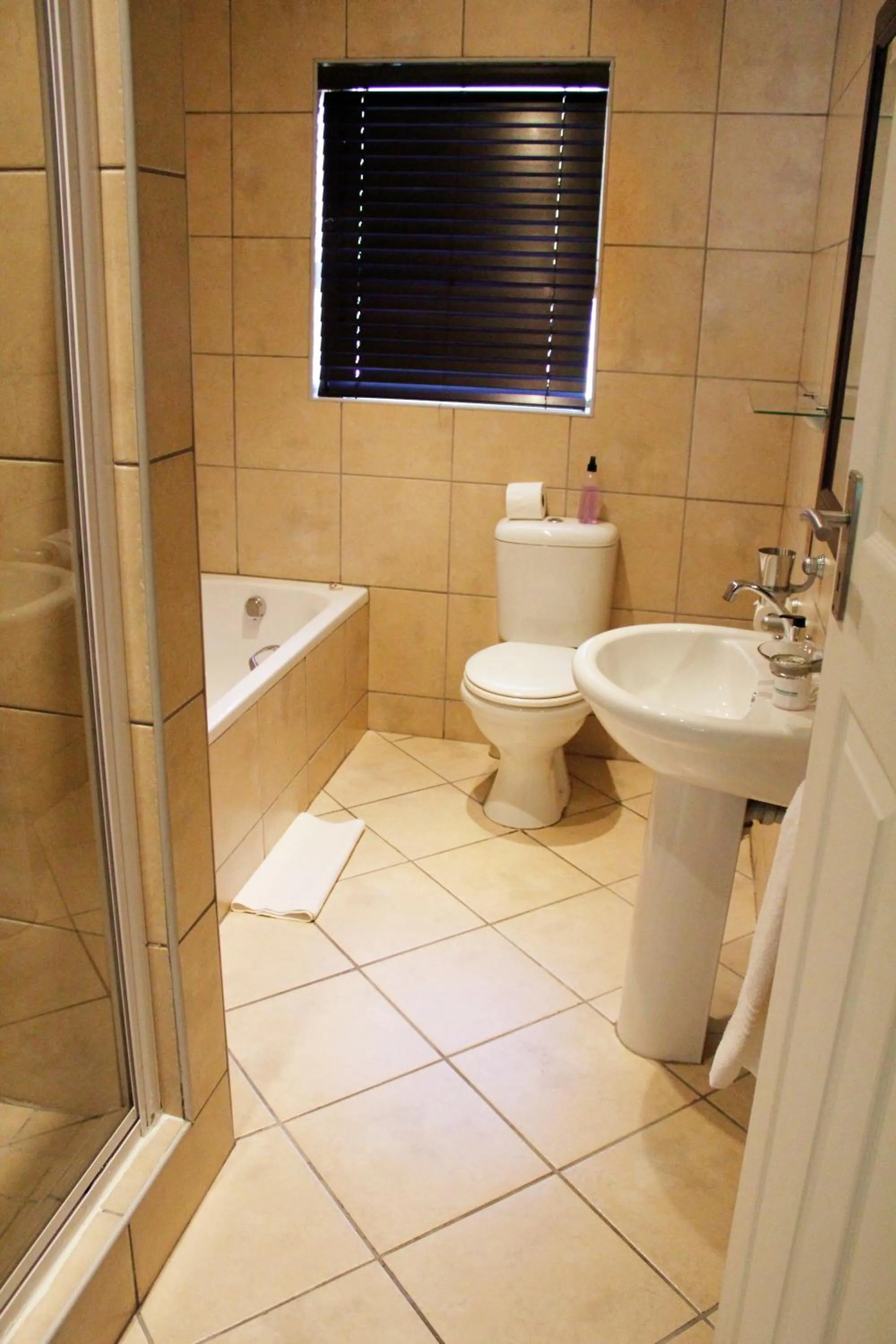 Shower in Amani Guest Lodge