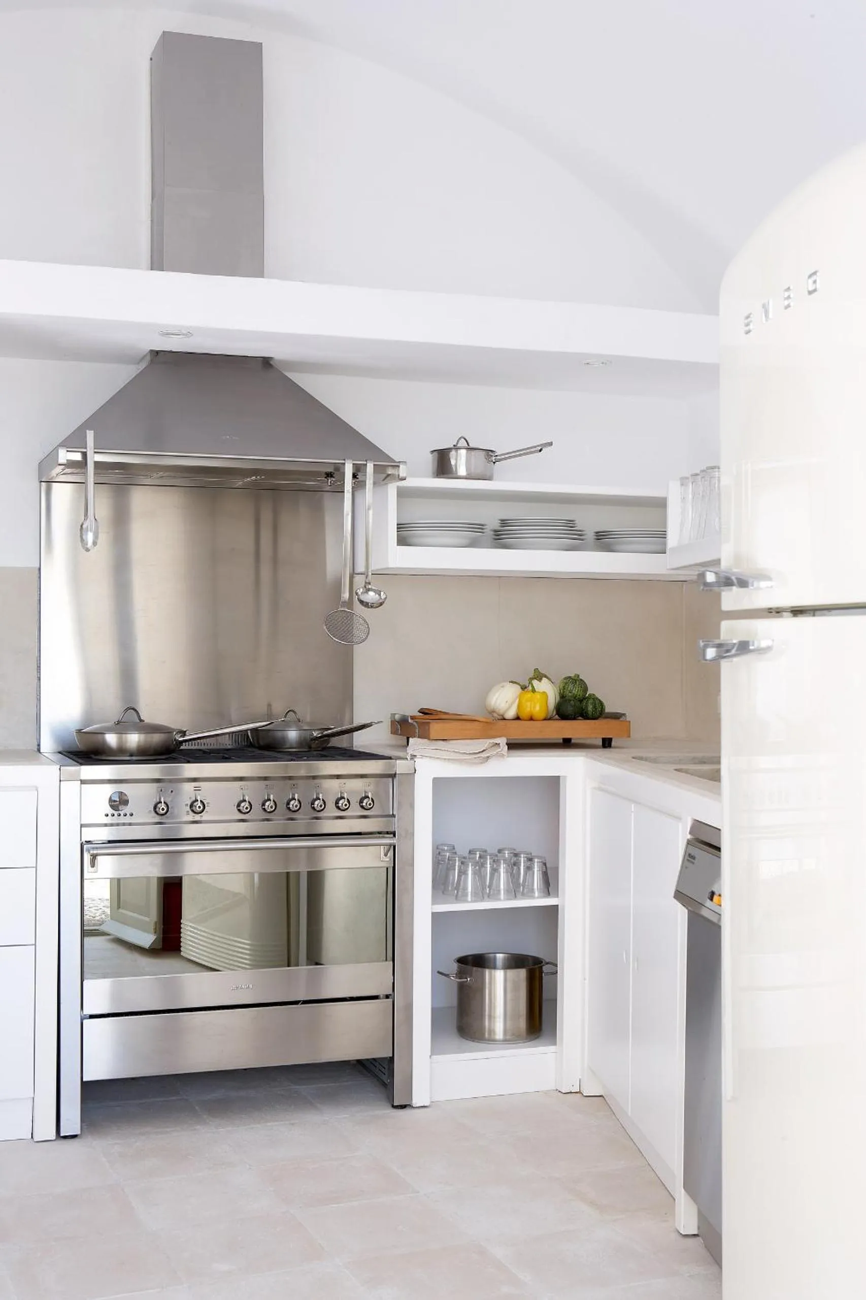 Kitchen or kitchenette in Villa Fabrica Santorini