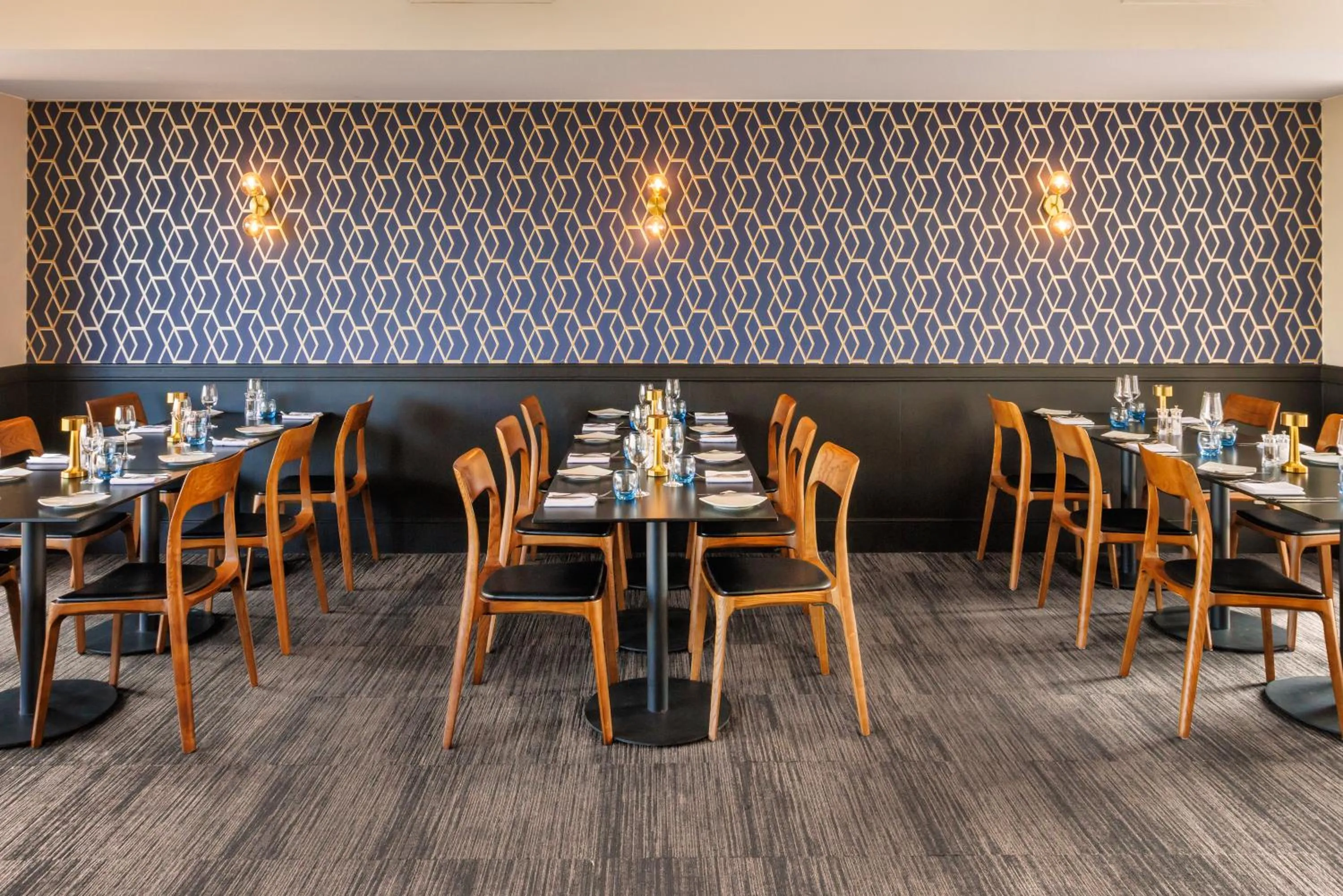 Restaurant/places to eat in Hotel Grand Chancellor Brisbane