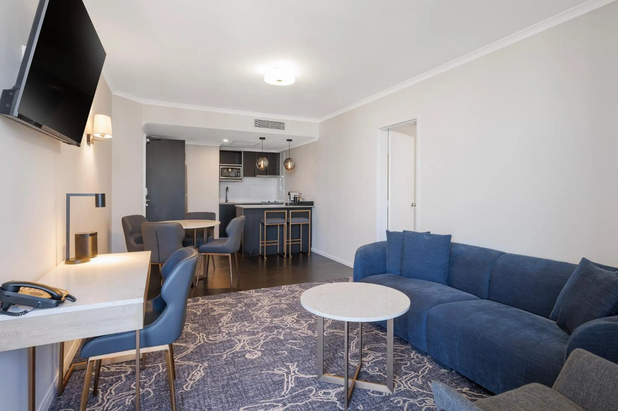 TV and multimedia in Hotel Grand Chancellor Brisbane