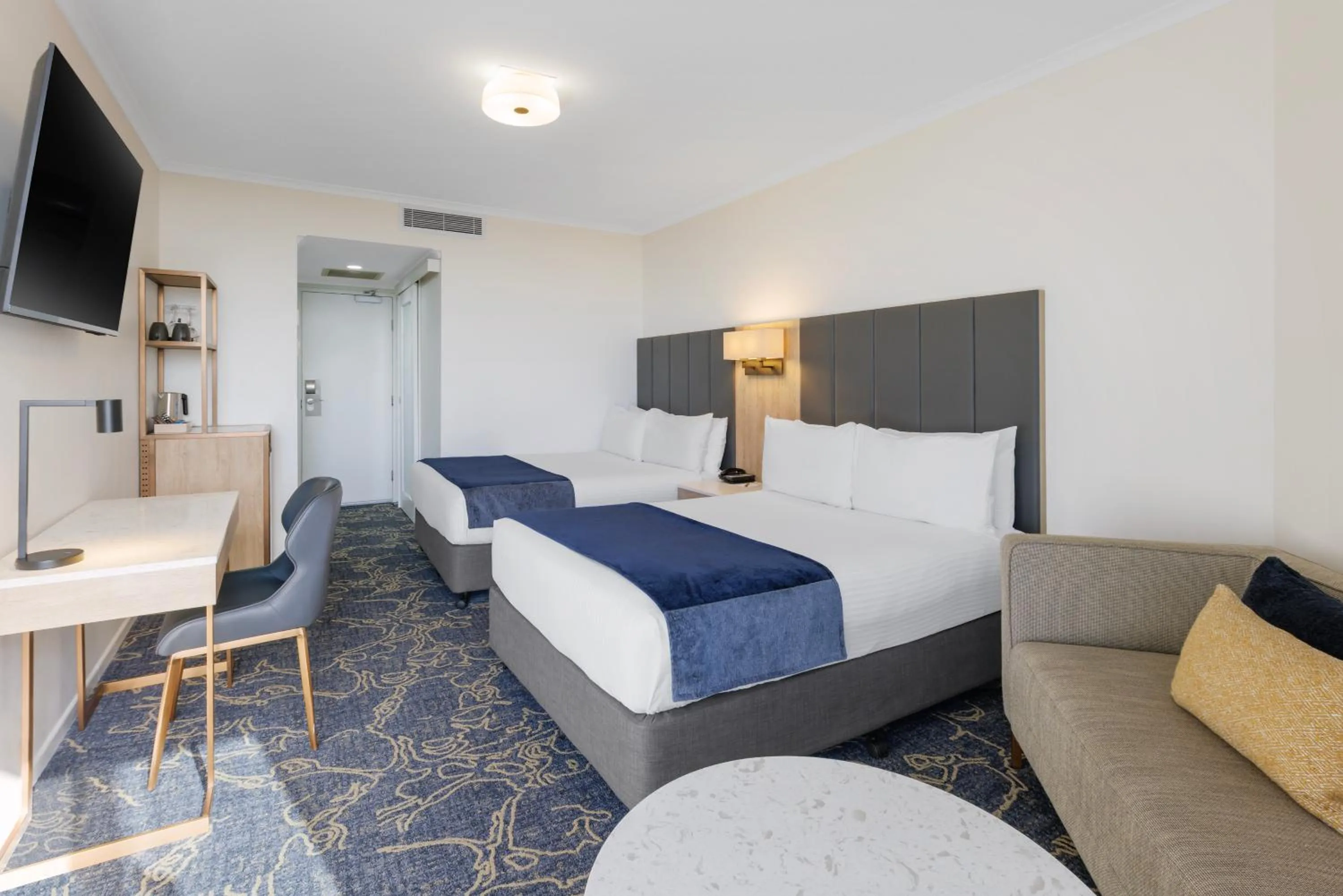 Bed in Hotel Grand Chancellor Brisbane