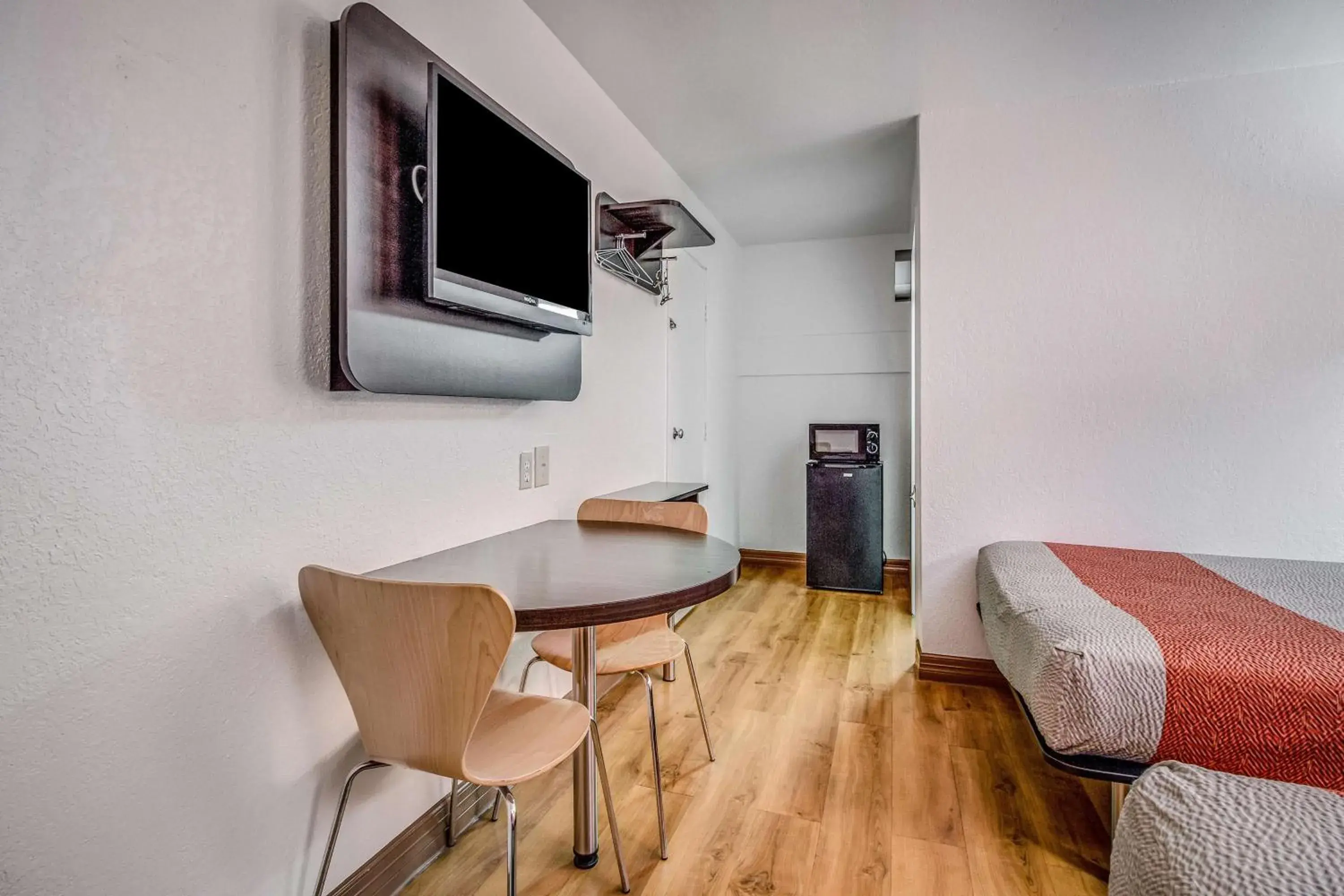 Photo of the whole room, Bed in Motel 6-Conroe, TX Photo of the whole room, Bed in Motel 6-Conroe, TX