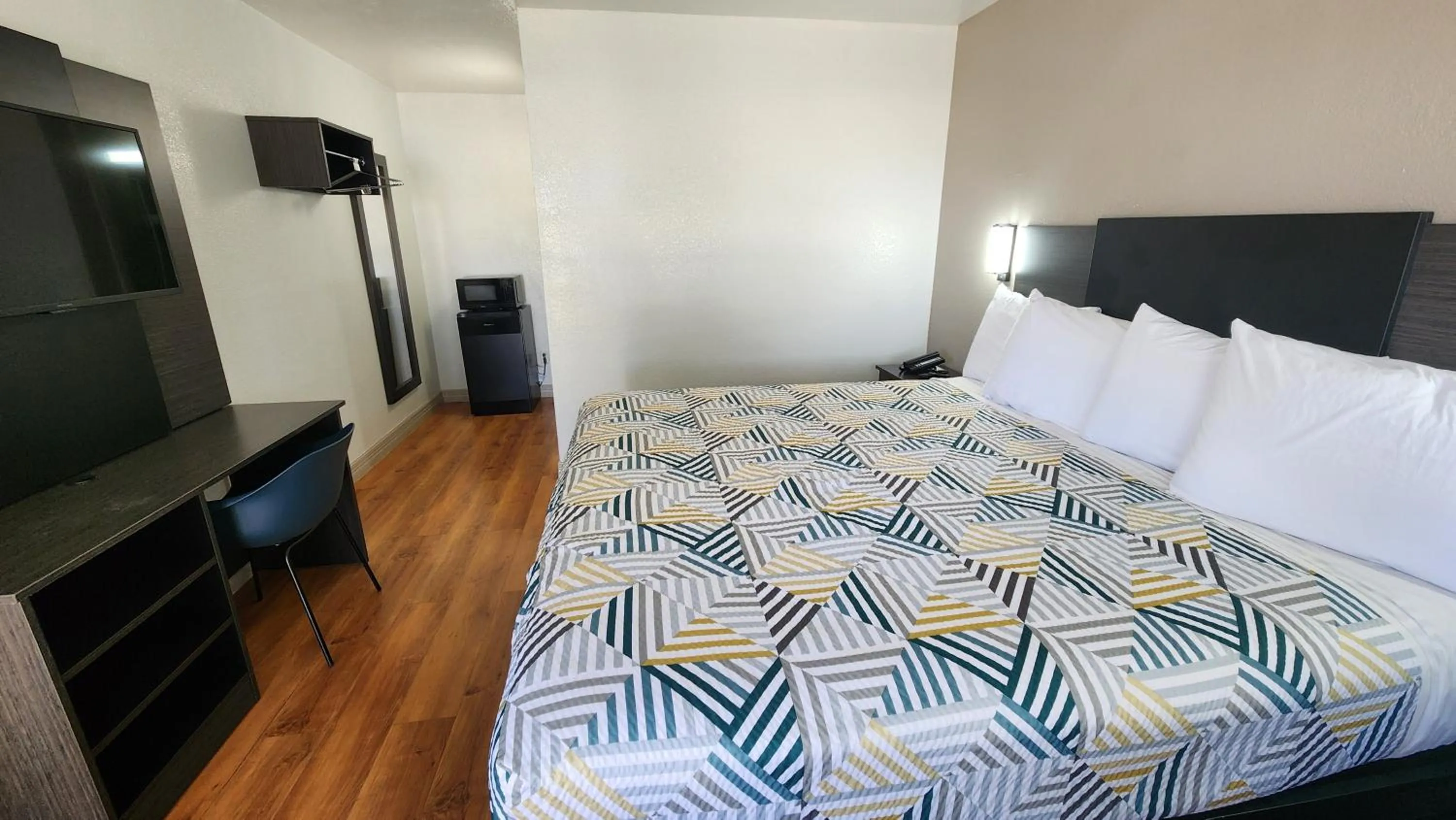 Bed in Motel 6-Conroe, TX