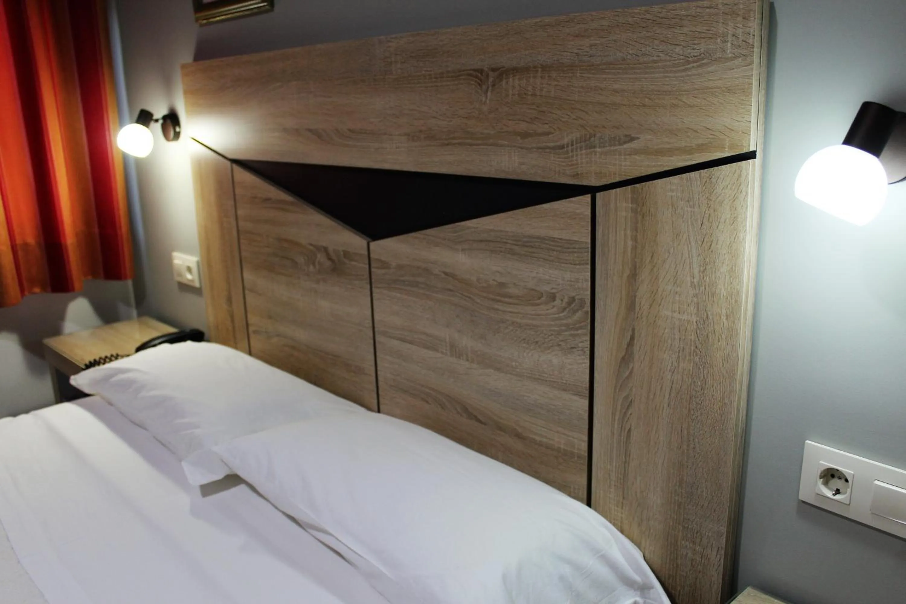 Bed in Hostal Madrid