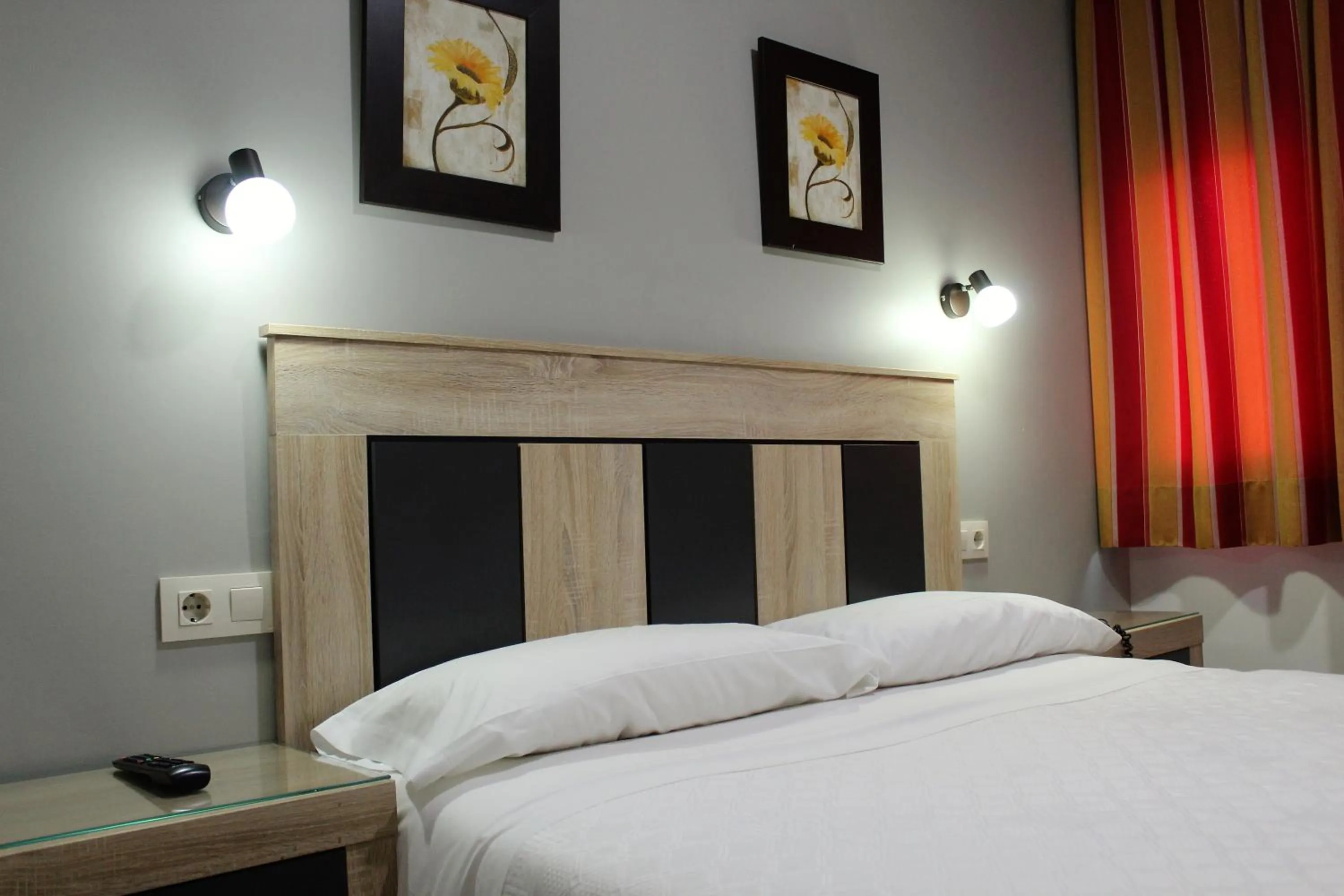 Bed in Hostal Madrid