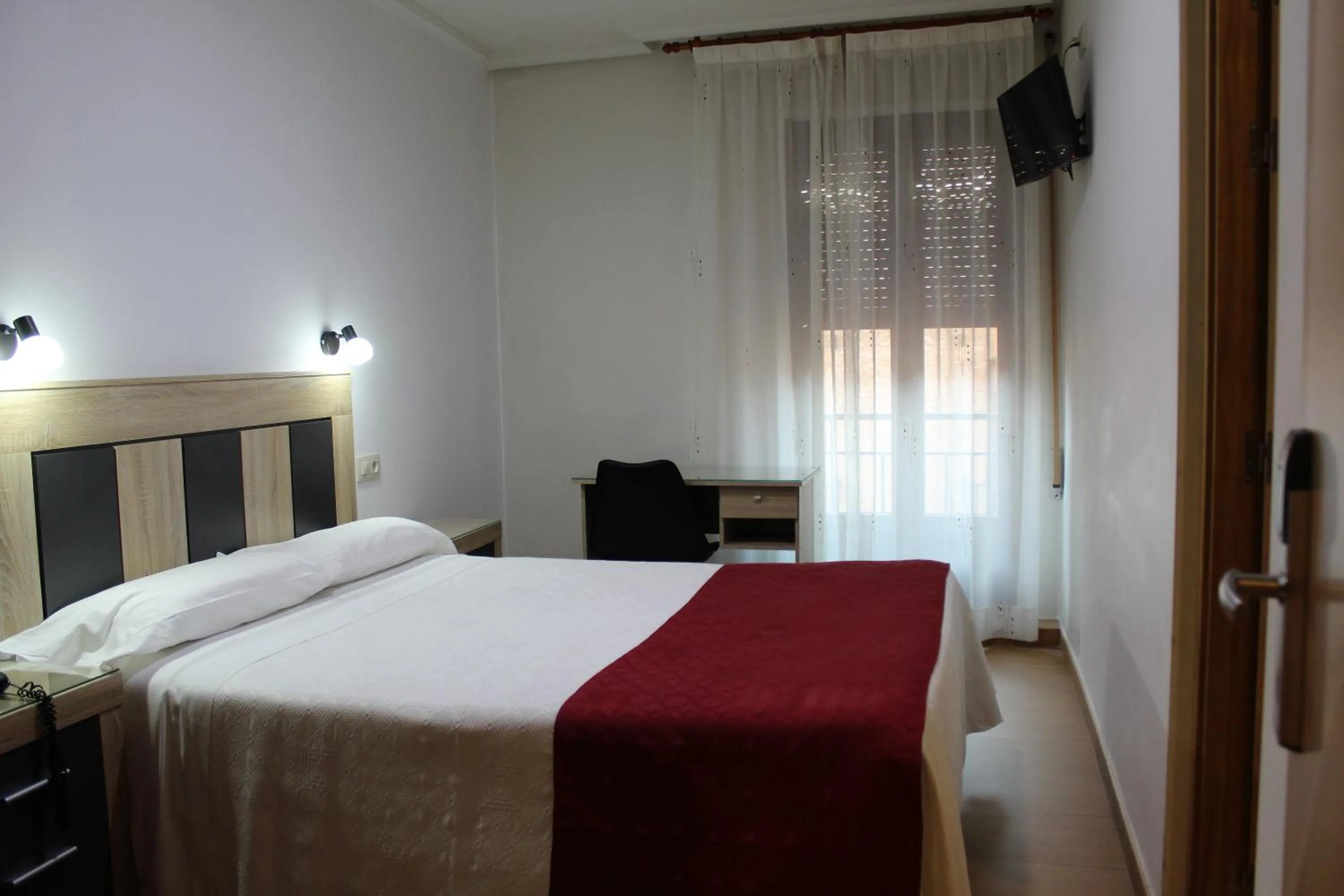 Bed in Hostal Madrid