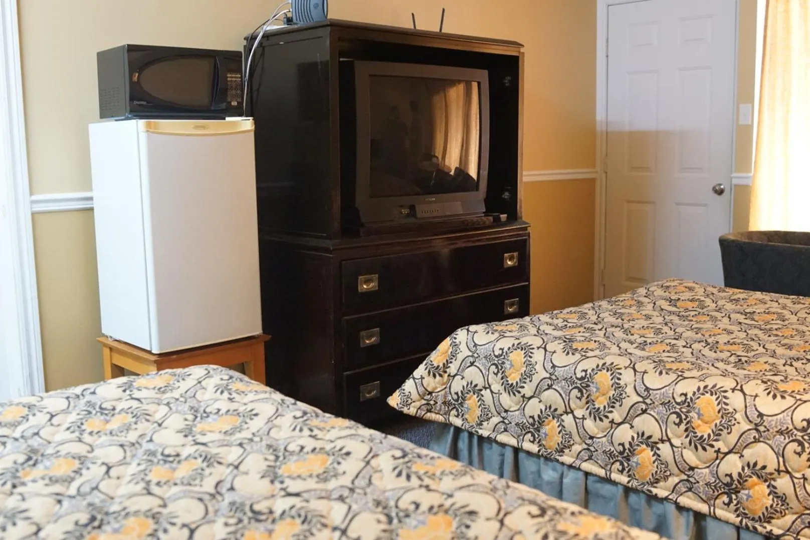 Bed in Motel Montreal