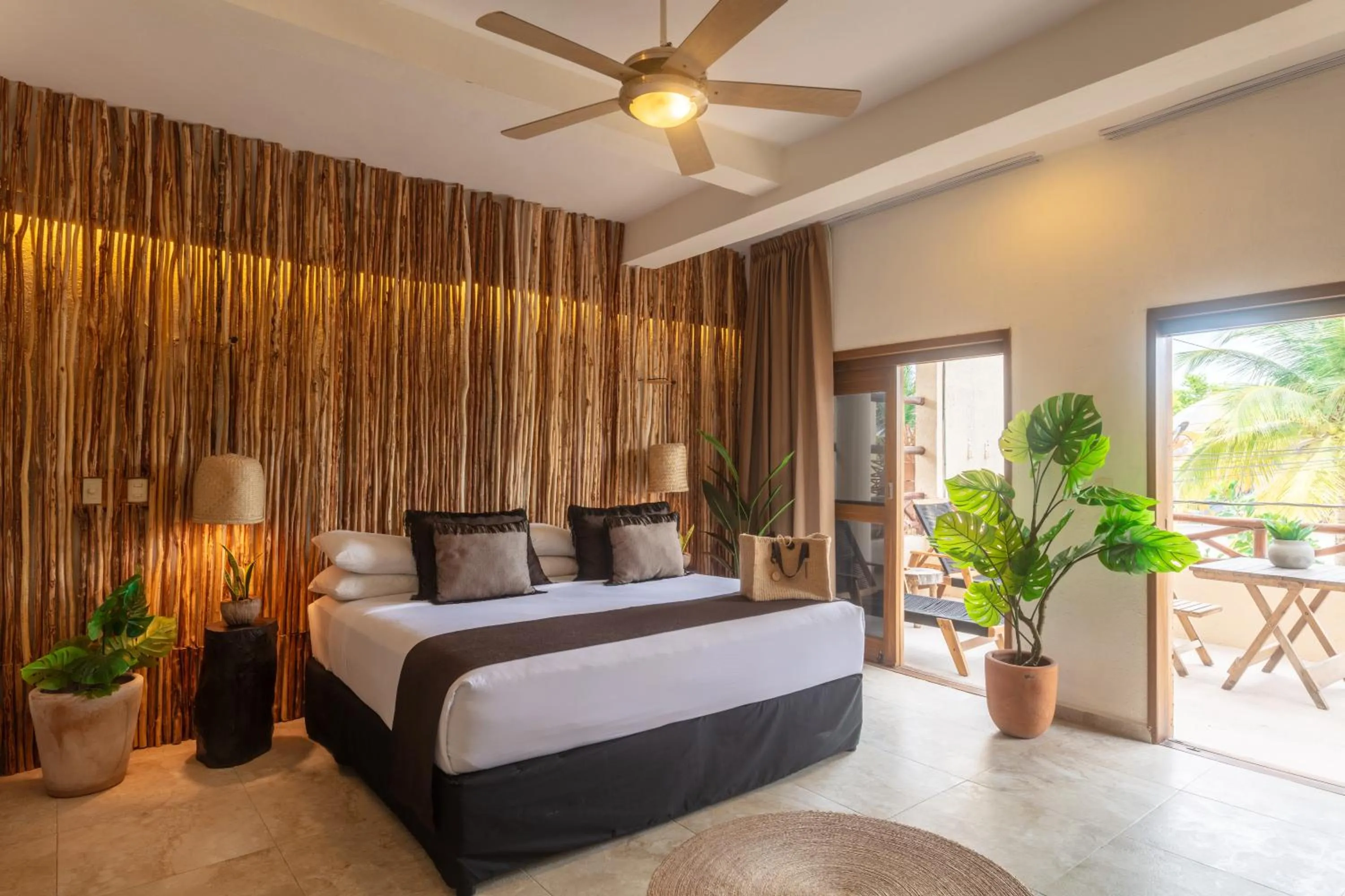 Photo of the whole room in Hotel Arena