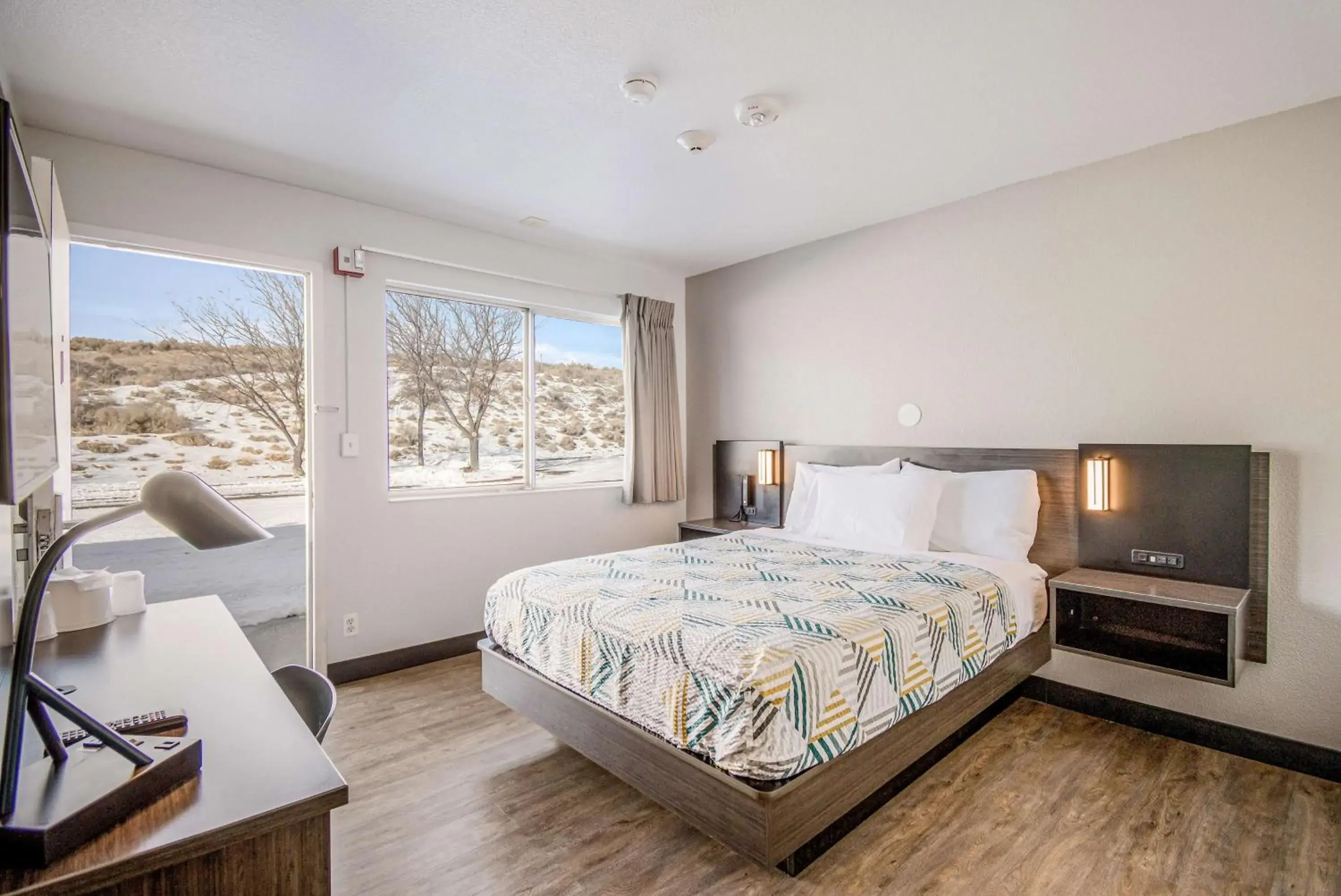 Photo of the whole room, Bed in Motel 6-Elko, NV Photo of the whole room, Bed in Motel 6-Elko, NV