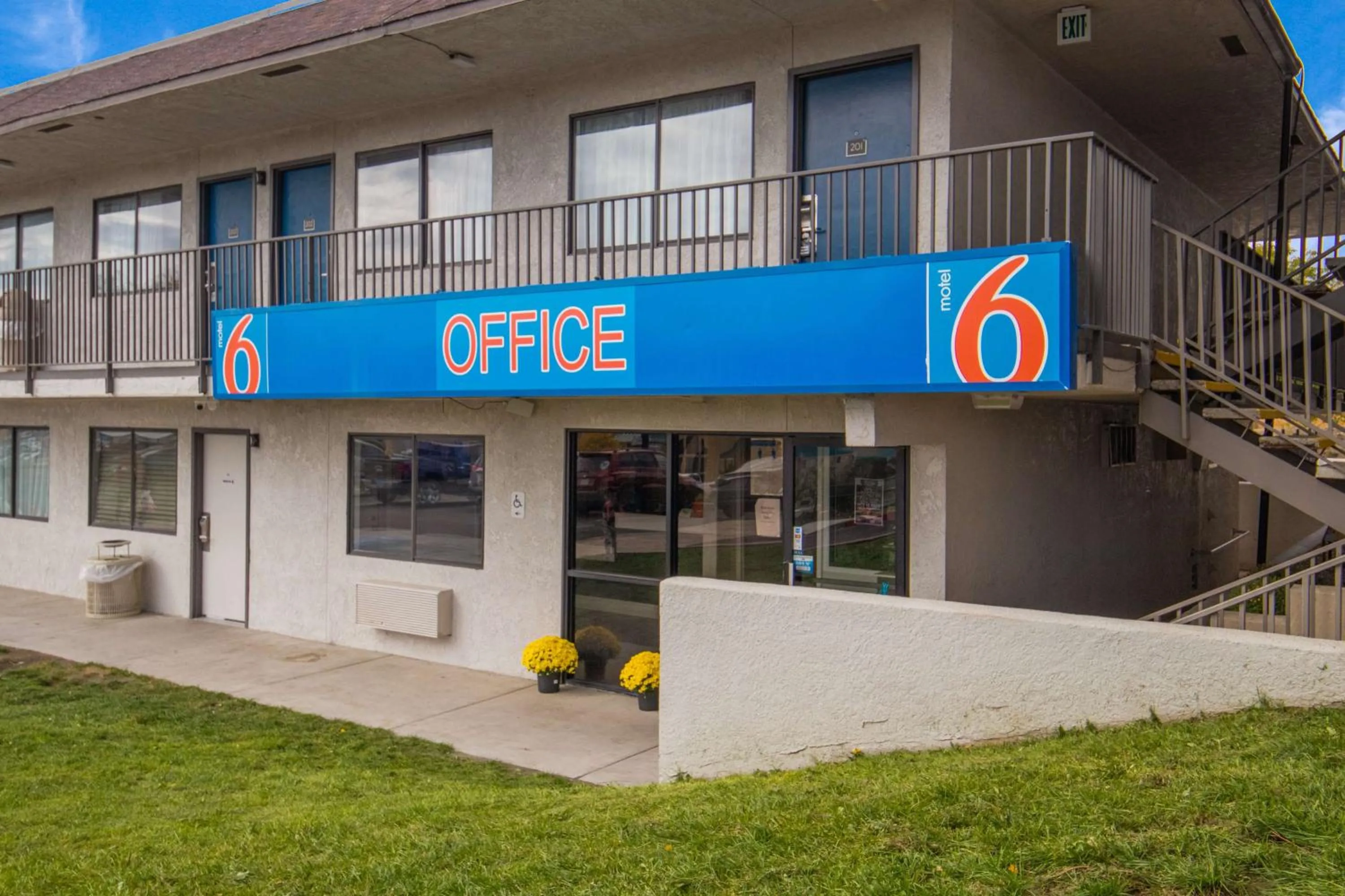 Property building in Motel 6-Elko, NV