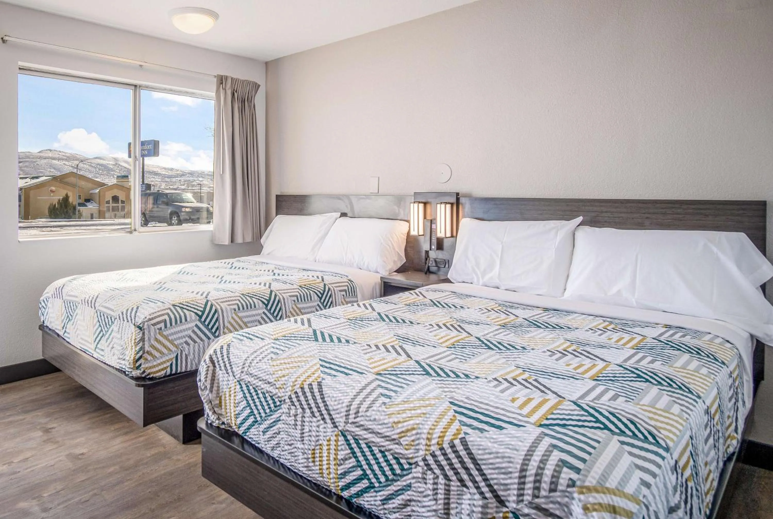 Photo of the whole room, Bed in Motel 6-Elko, NV