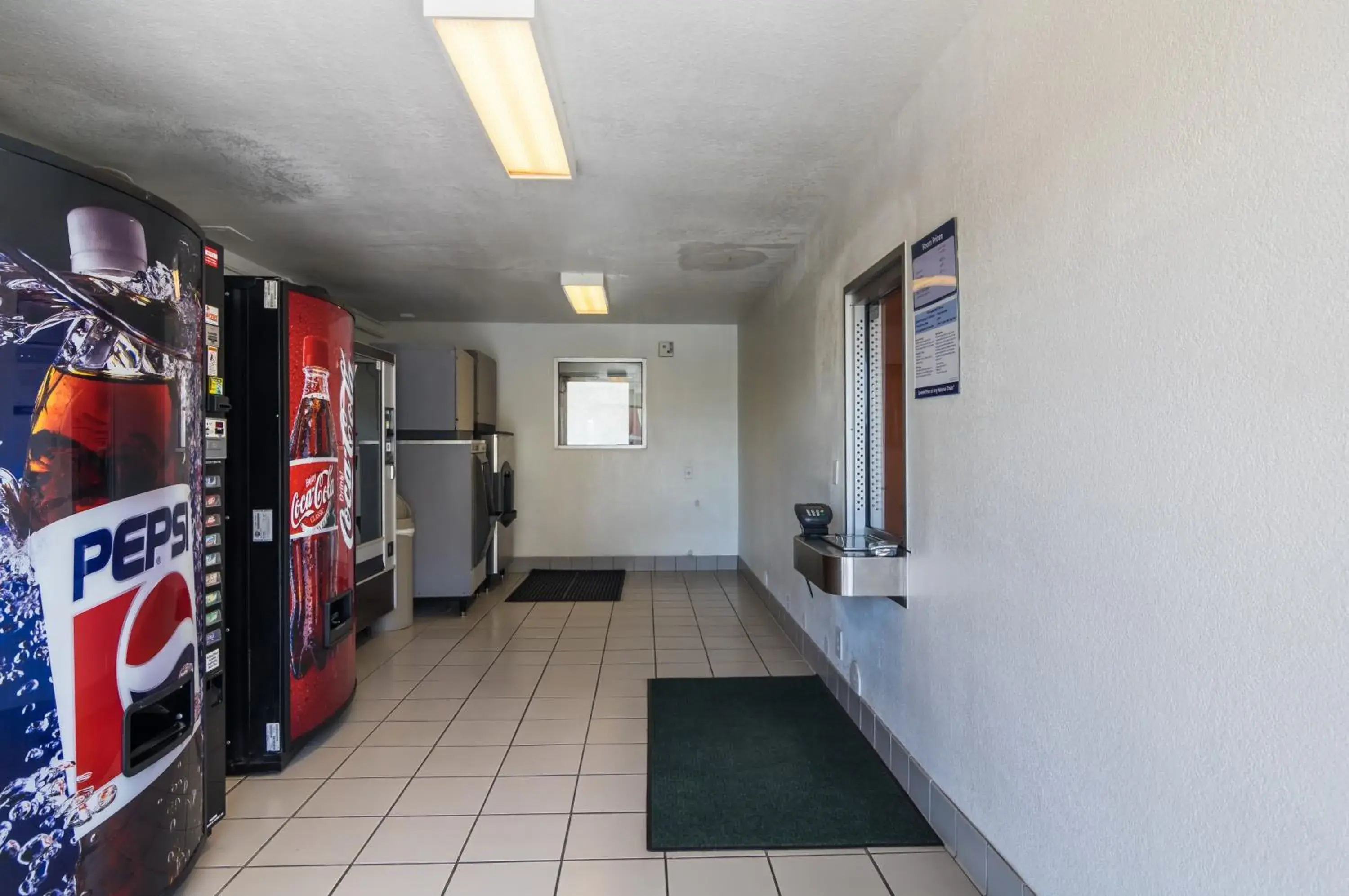 Food and drinks in Motel 6-Bellmead, TX - Waco Food and drinks in Motel 6-Bellmead, TX - Waco