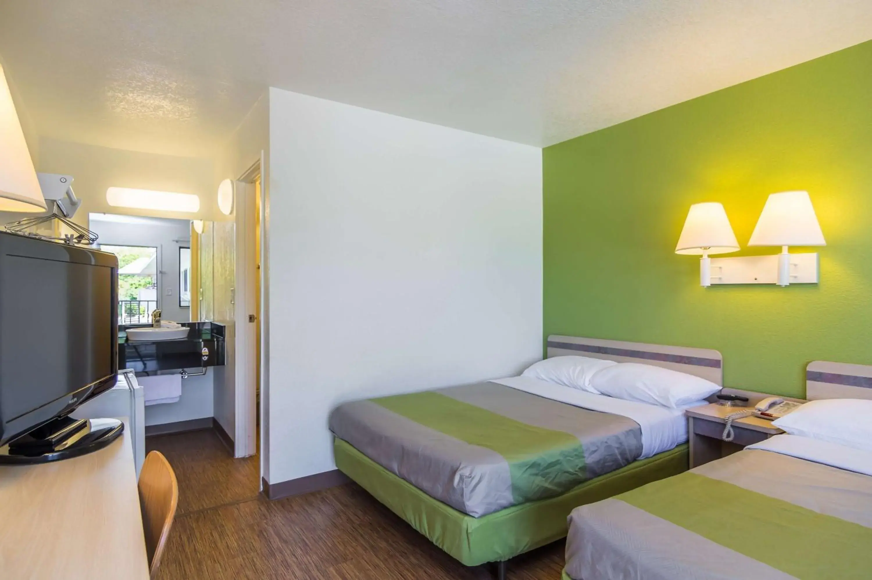 Bedroom, Bed in Motel 6-Bellmead, TX - Waco Bedroom, Bed in Motel 6-Bellmead, TX - Waco