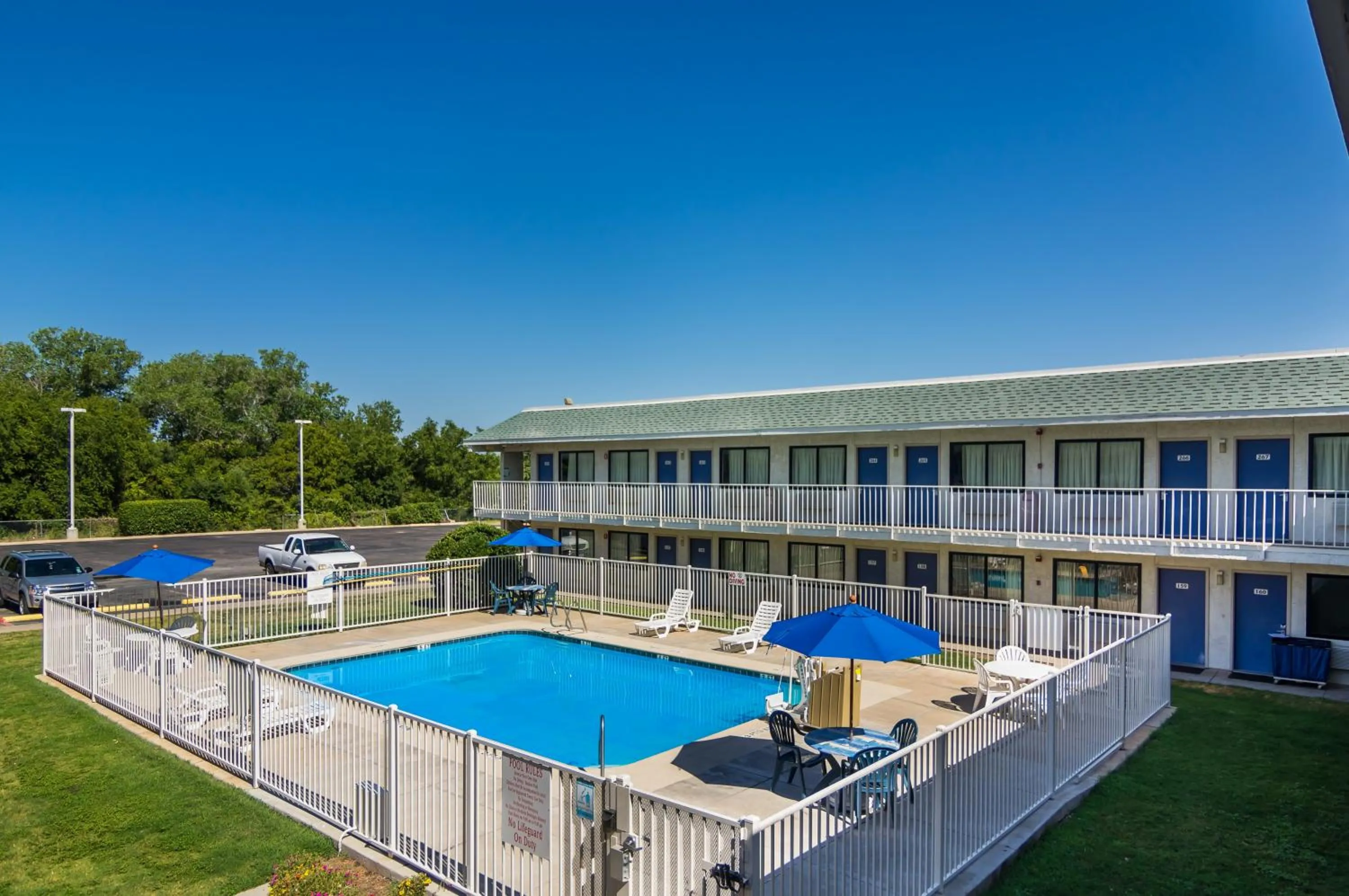 Swimming pool in Motel 6-Bellmead, TX - Waco