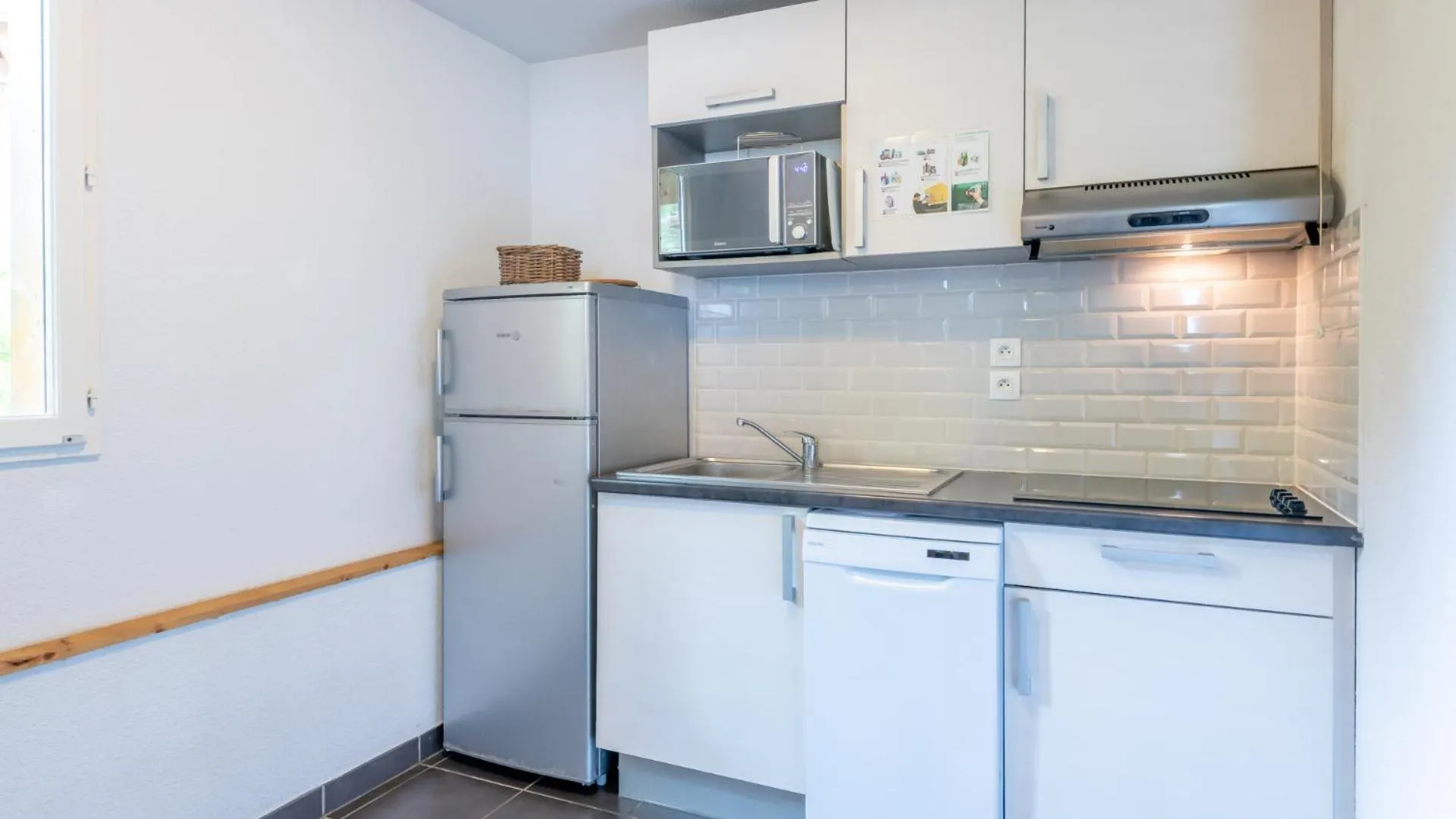 Kitchen or kitchenette in Vacancéole - Les Rives du Lac