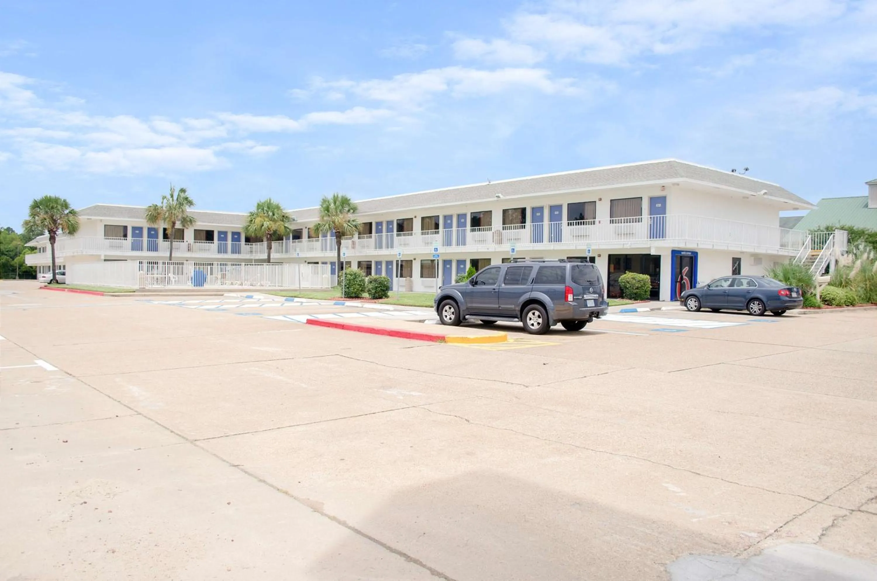 Property building in Motel 6 Gulfport, MS Airport