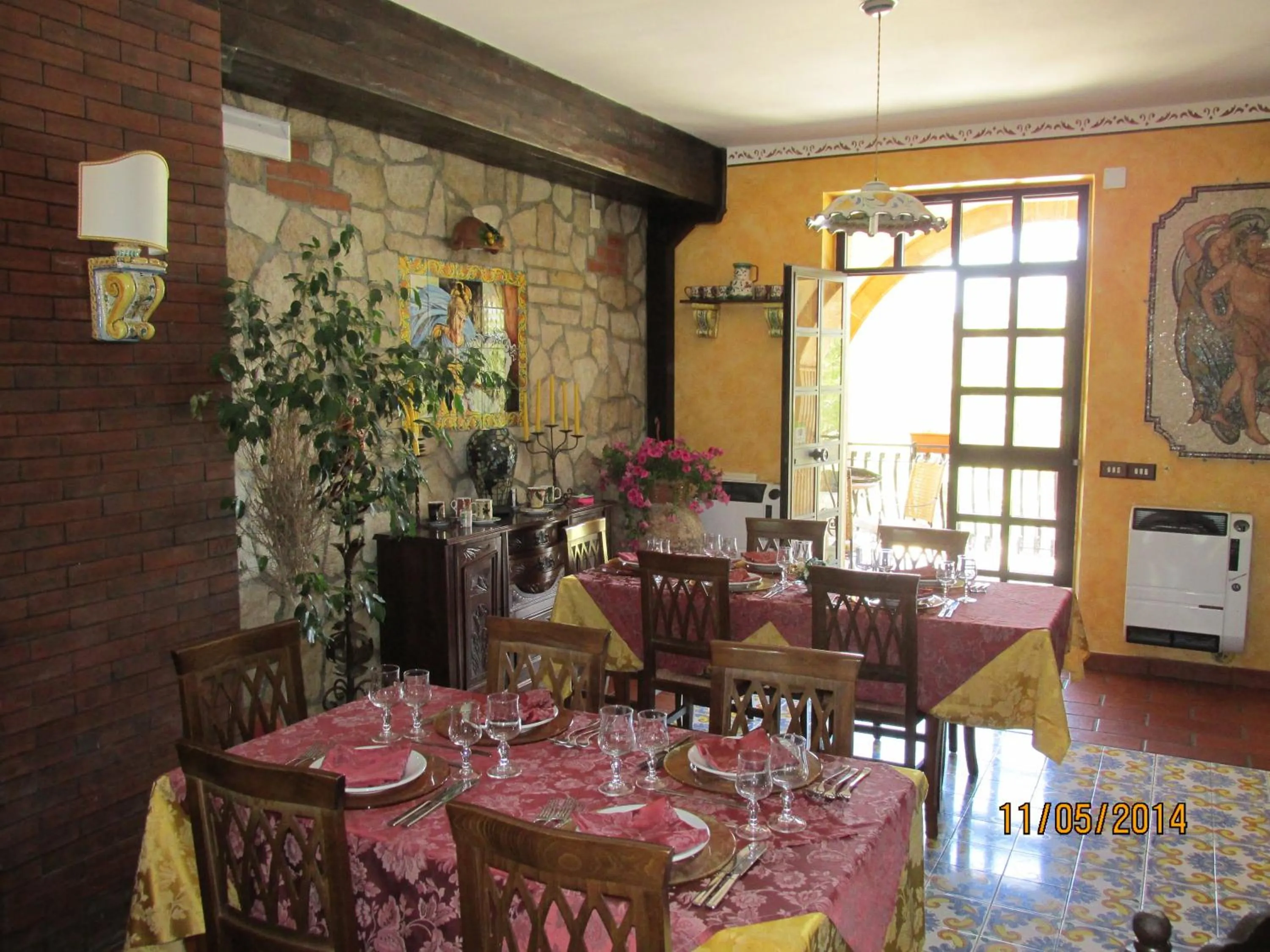 Restaurant/places to eat in Agriturismo Reggia Saracena