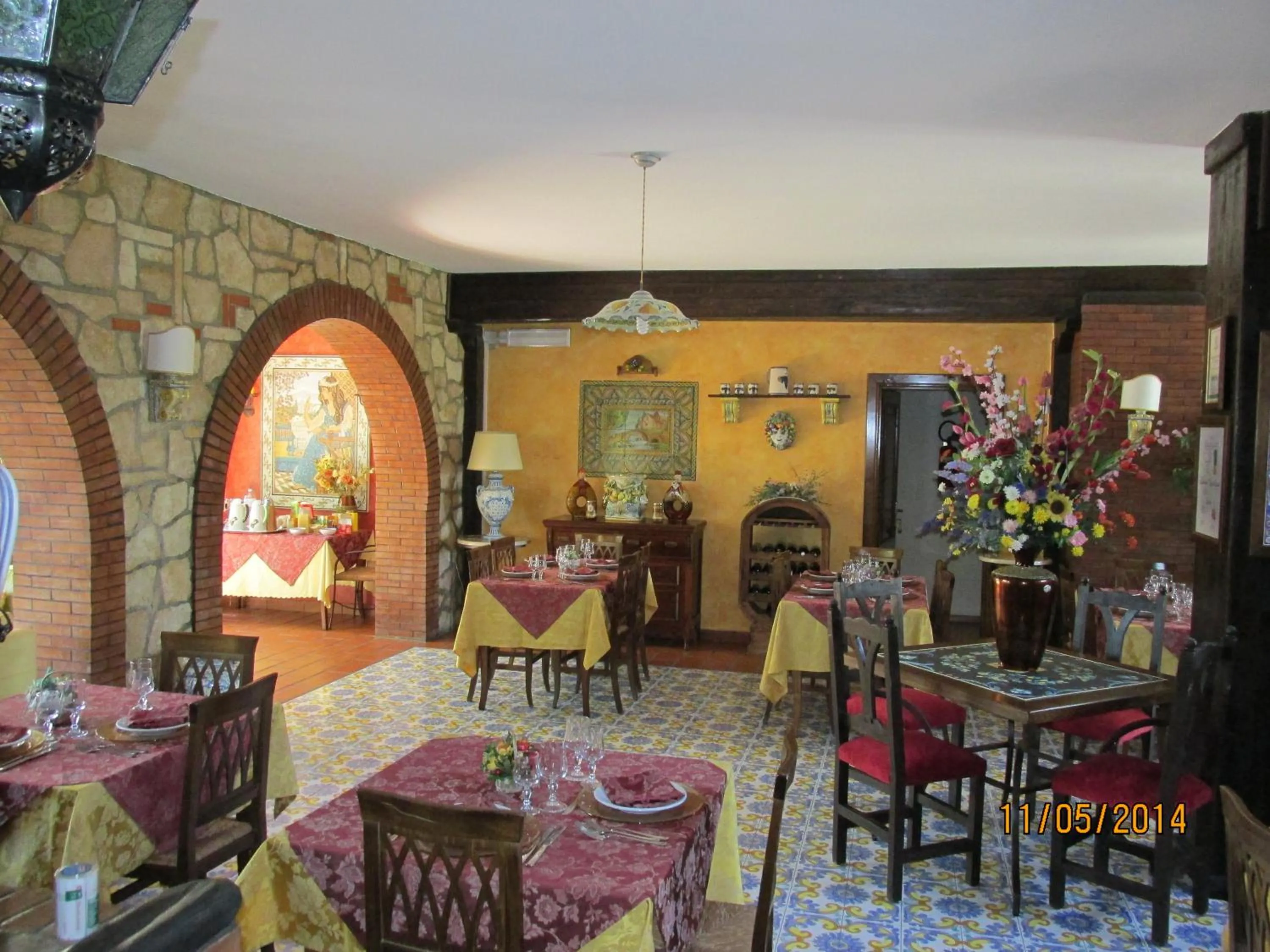Restaurant/places to eat in Agriturismo Reggia Saracena