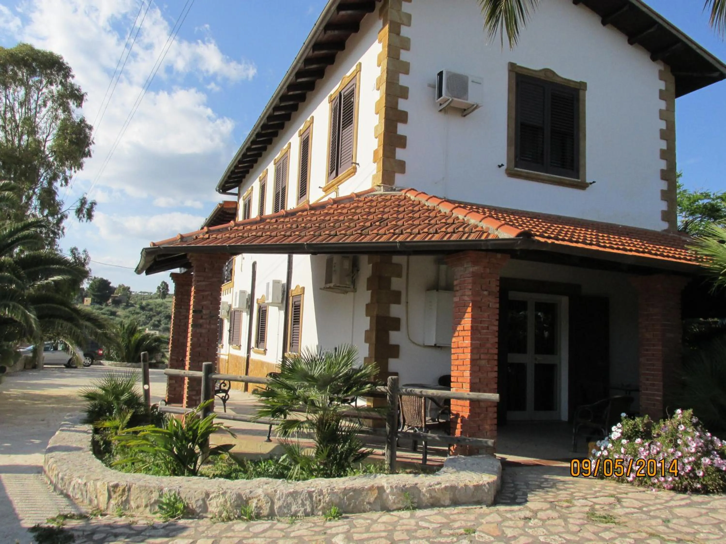 Facade/entrance in Agriturismo Reggia Saracena