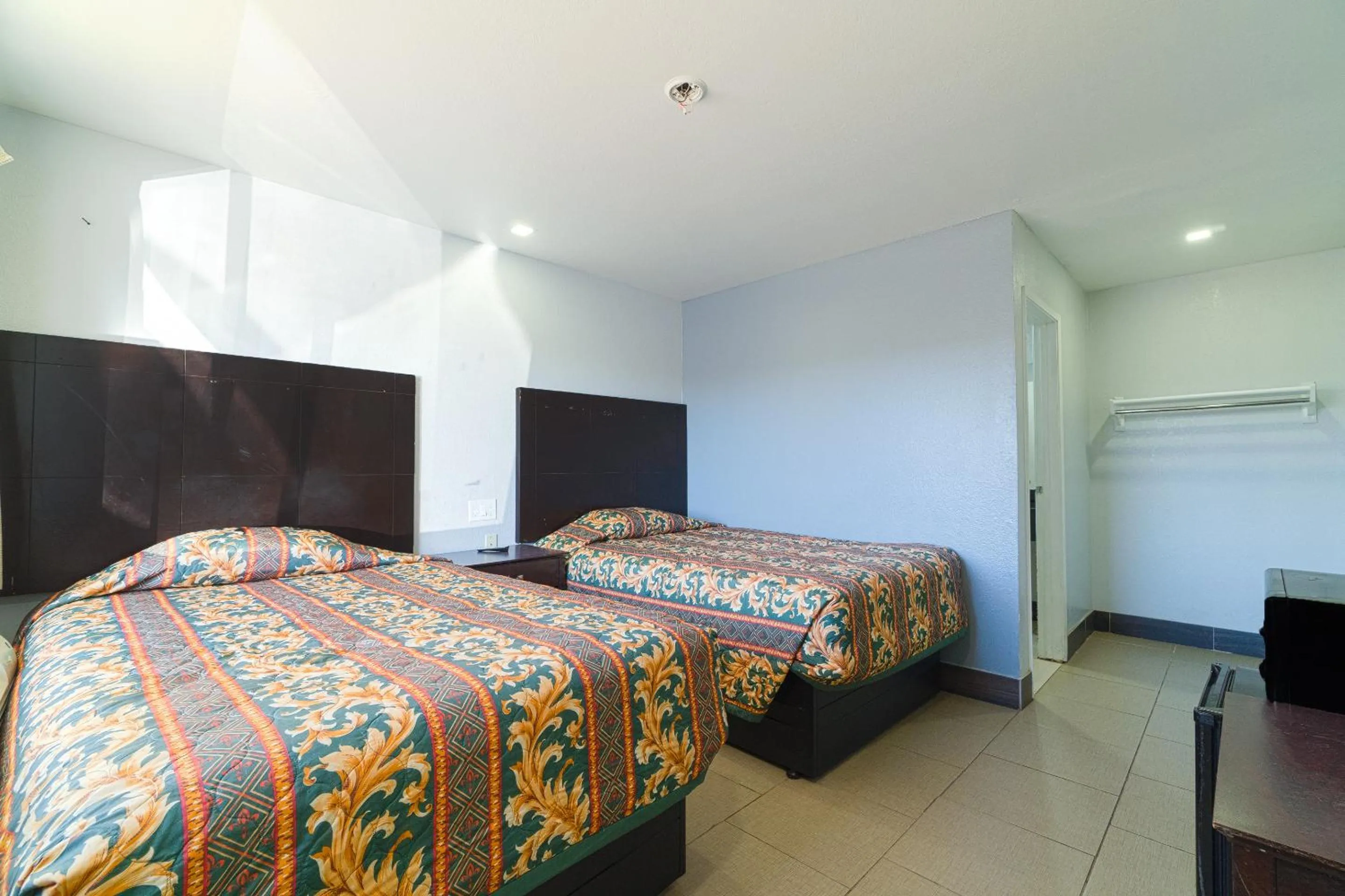 Bedroom, Bed in Xpress Inn & Extended Stays