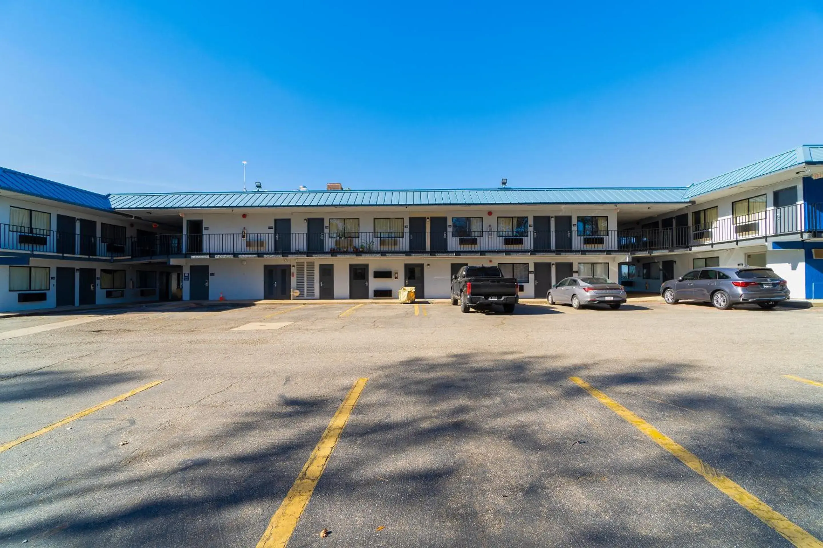 Facade/entrance in Xpress Inn & Extended Stays Facade/entrance in Xpress Inn & Extended Stays