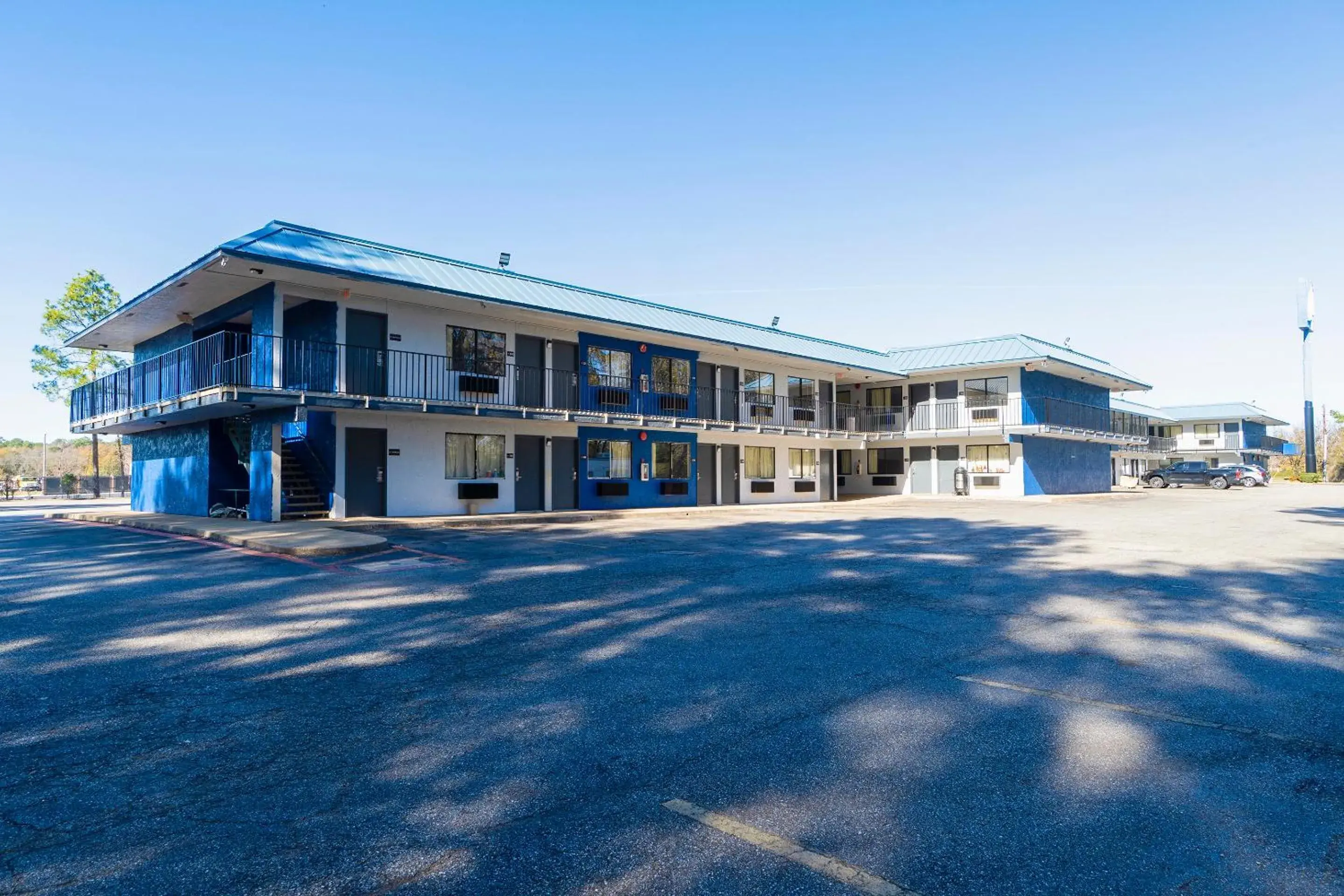 Facade/entrance in Xpress Inn & Extended Stays Facade/entrance in Xpress Inn & Extended Stays